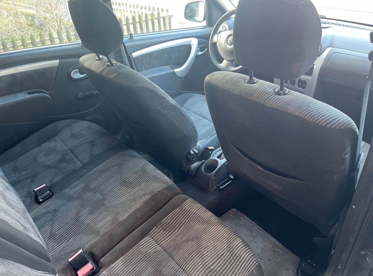 DACIA Logan 1.5 dCi Lauréate-image-10
