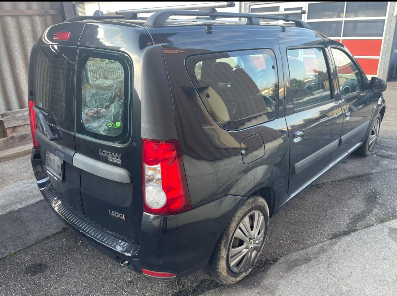 DACIA Logan 1.5 dCi Lauréate-image-3