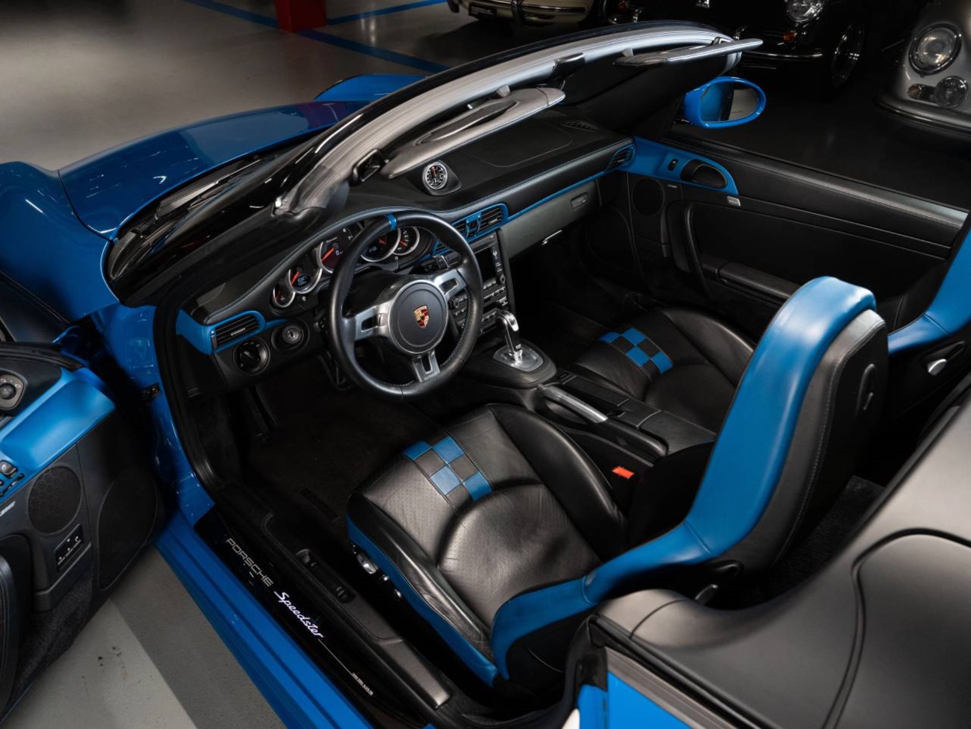PORSCHE 911 Speedster-image-16