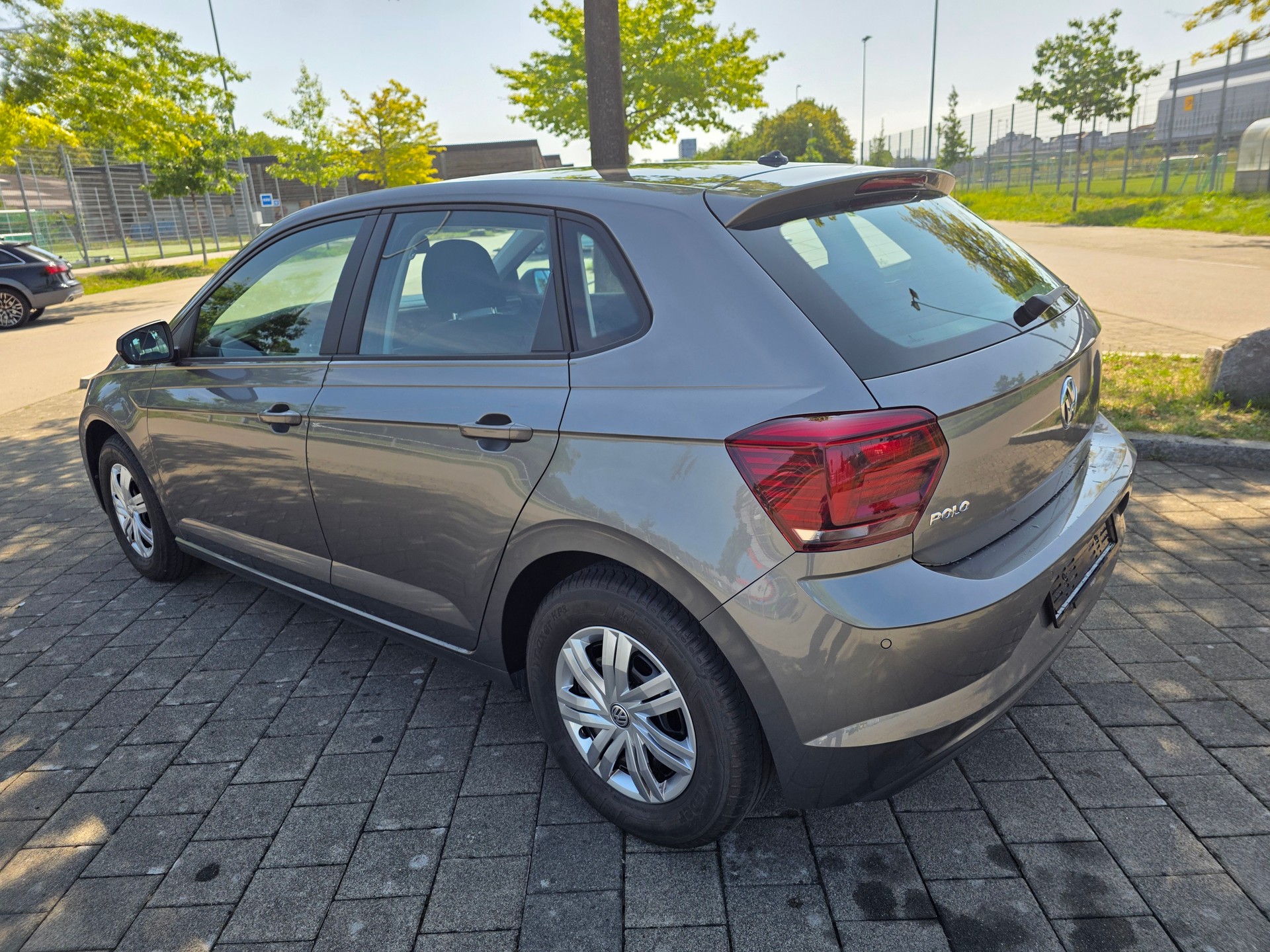 VW Polo 1.0 BMT Trendline-image-5