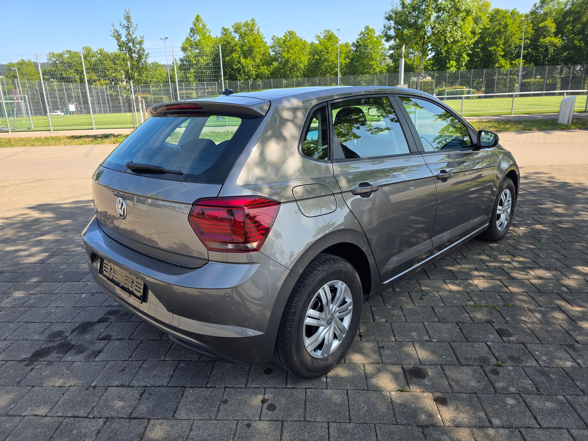 VW Polo 1.0 BMT Trendline-image-4