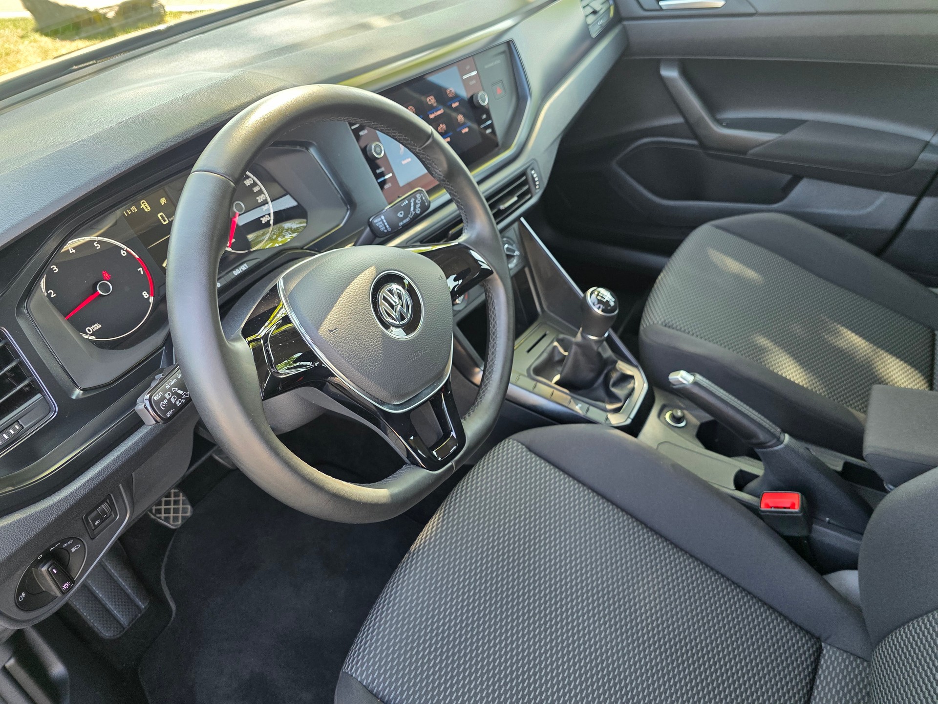 VW Polo 1.0 BMT Trendline-image-12