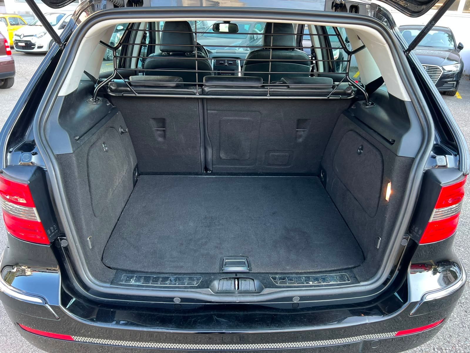 MERCEDES-BENZ B 170-image-11