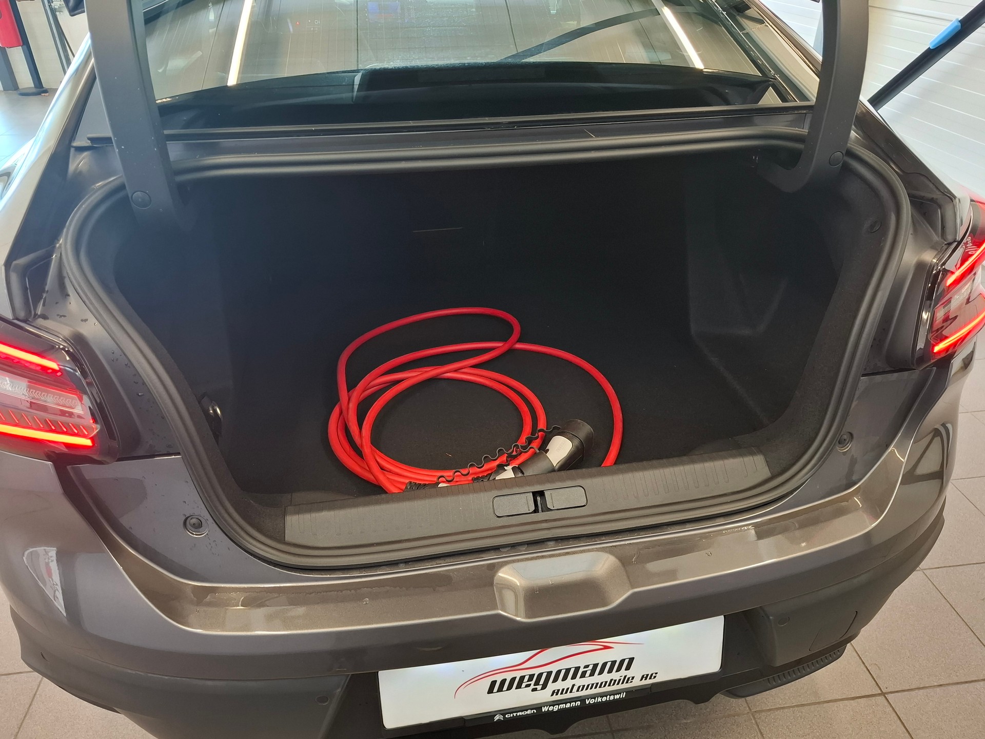 CITROEN C4 X 100 kW Shine-showroom-element-3