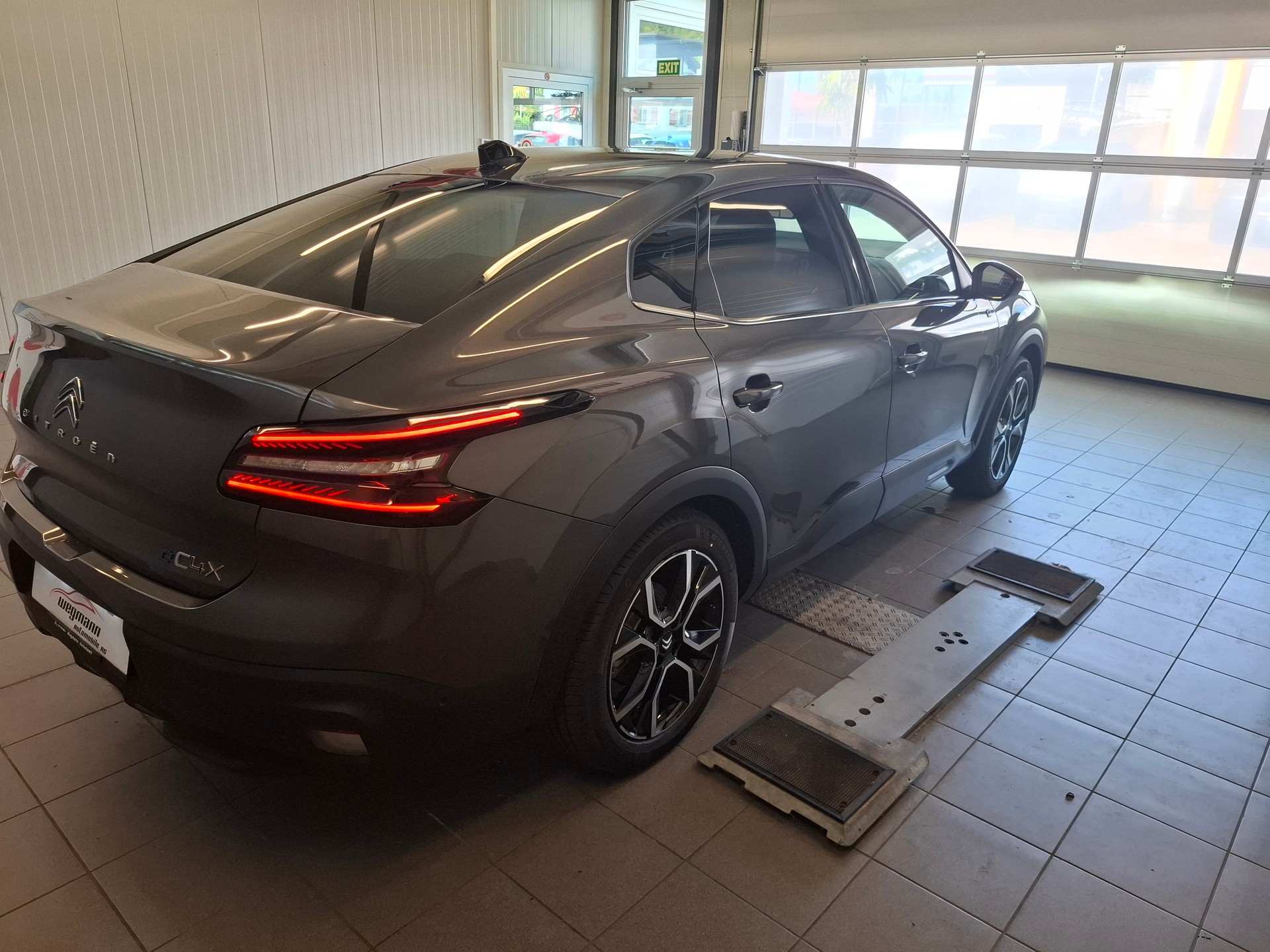 CITROEN C4 X 100 kW Shine-image-4