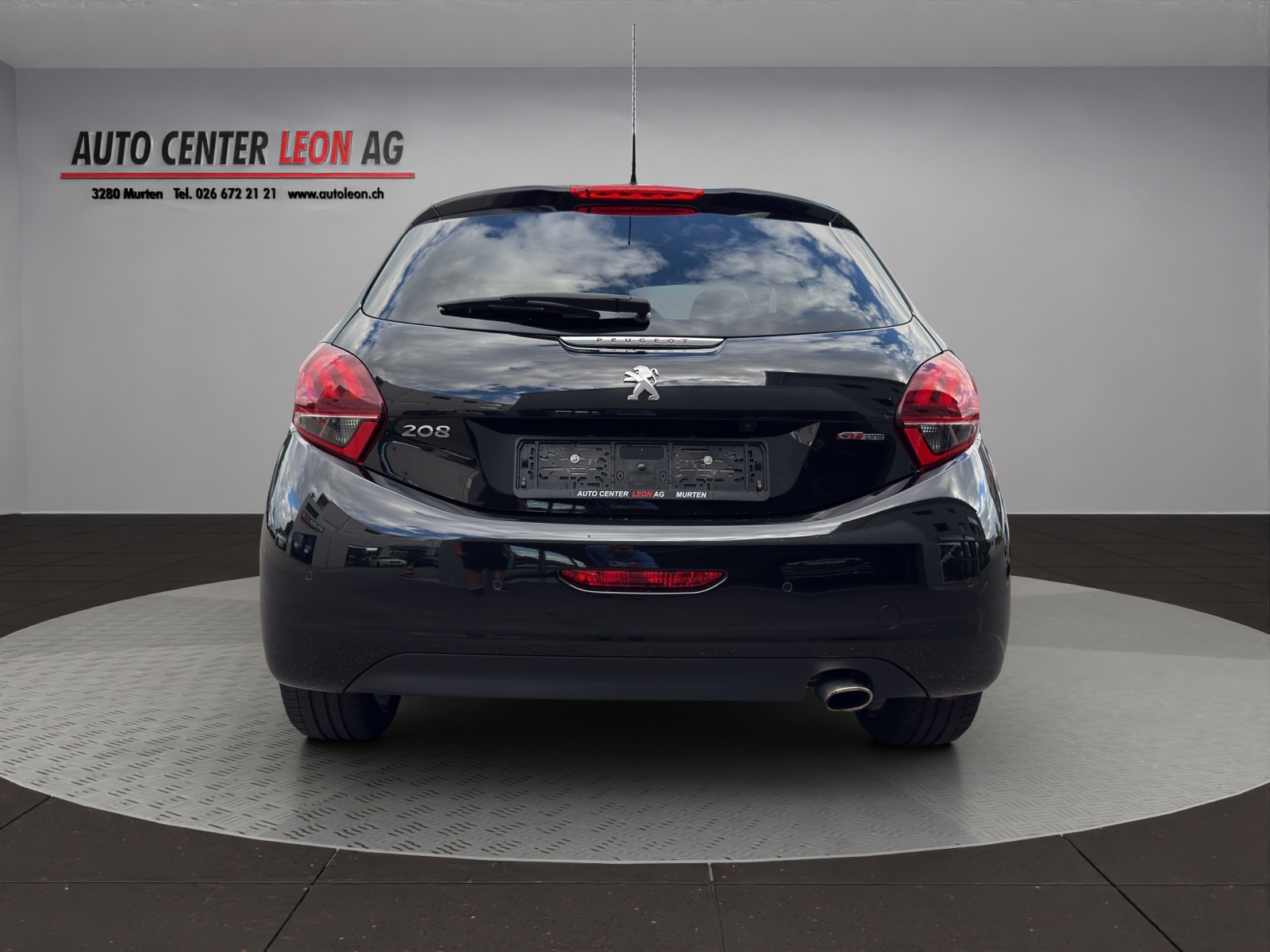 PEUGEOT 208 1.2 PureTech GT Line-image-4