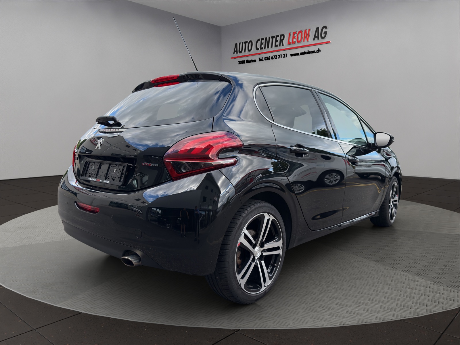 PEUGEOT 208 1.2 PureTech GT Line-image-5