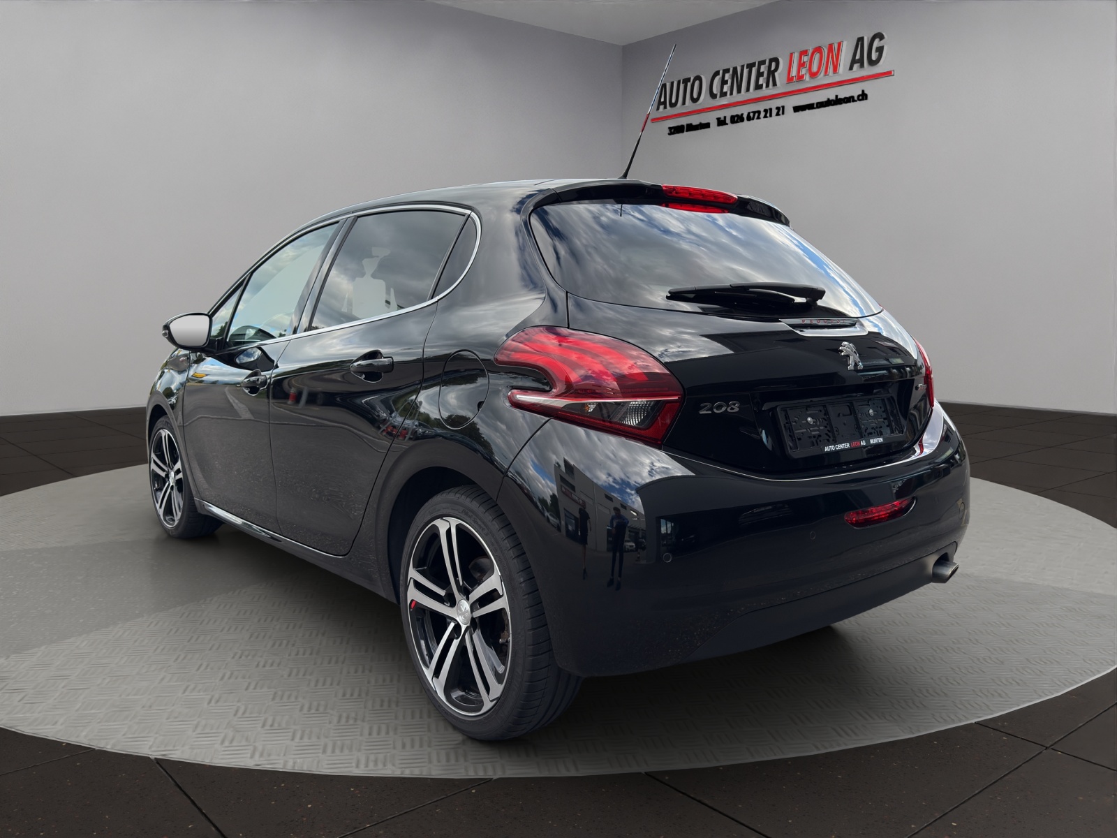 PEUGEOT 208 1.2 PureTech GT Line-showroom-element-3