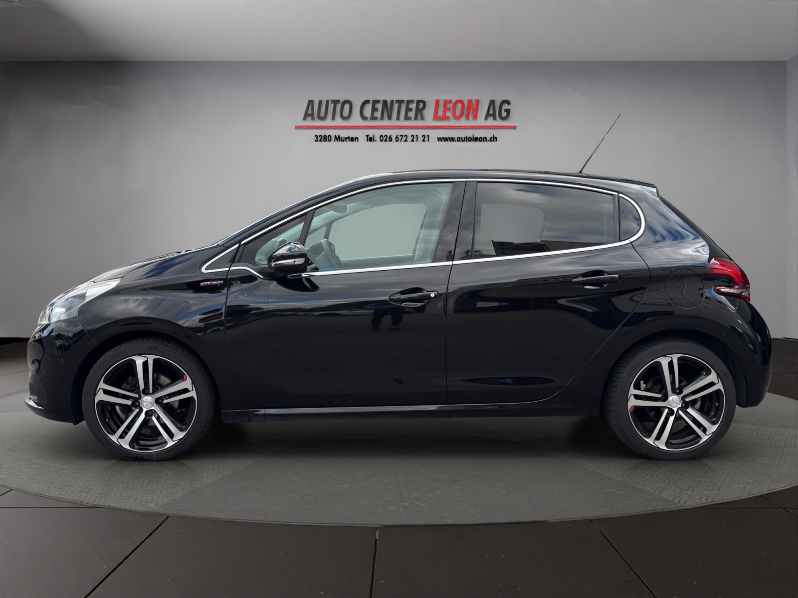 PEUGEOT 208 1.2 PureTech GT Line-showroom-element-2