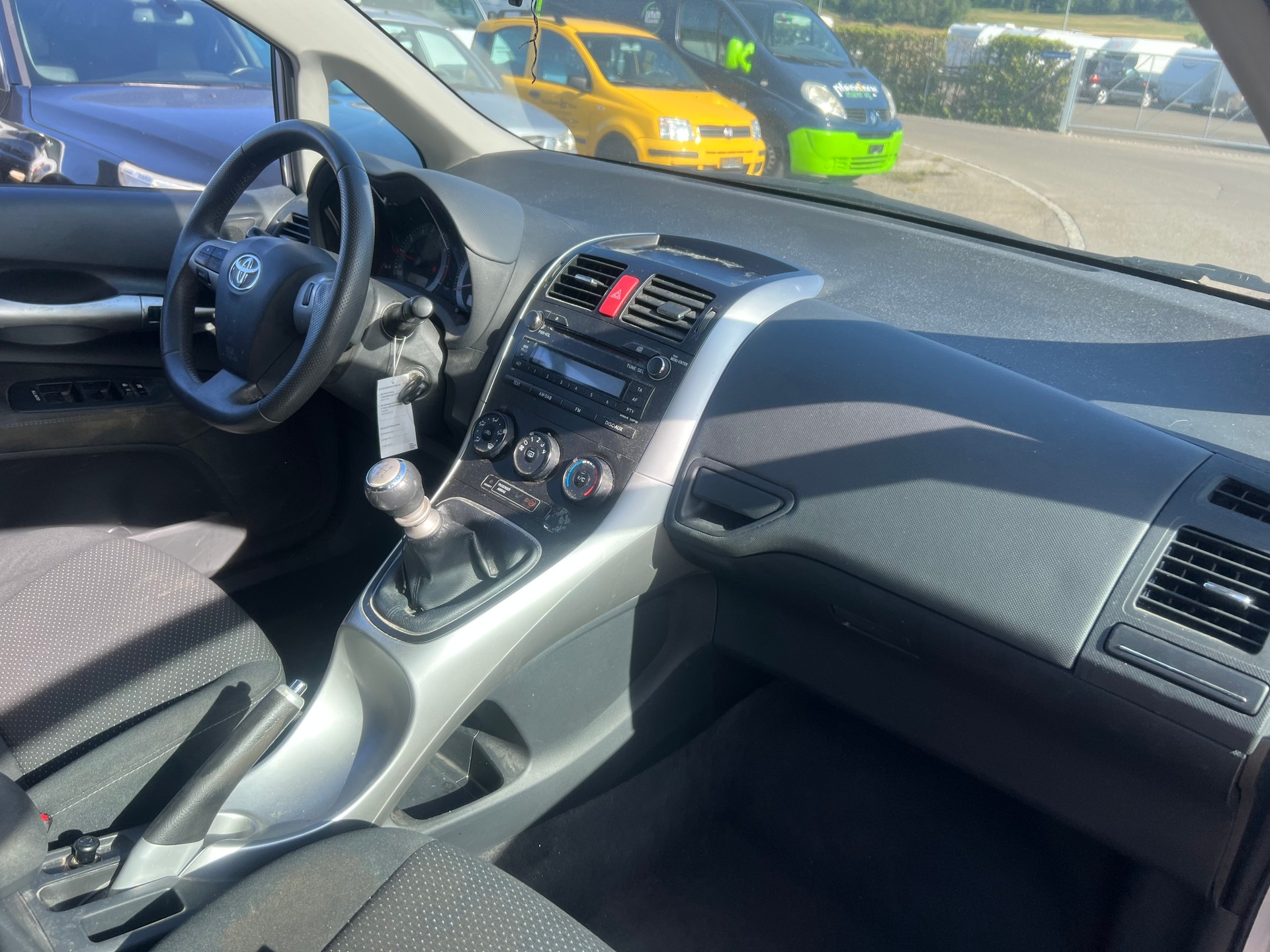 TOYOTA Auris 1.6 Linea Sol-image-10