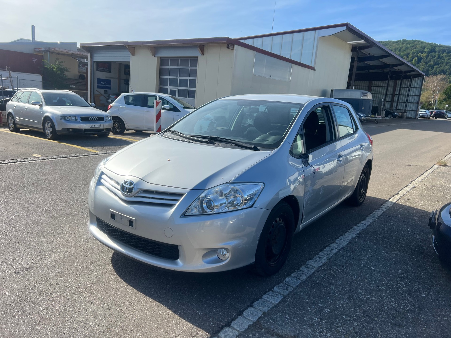 TOYOTA Auris 1.6 Linea Sol-image-2