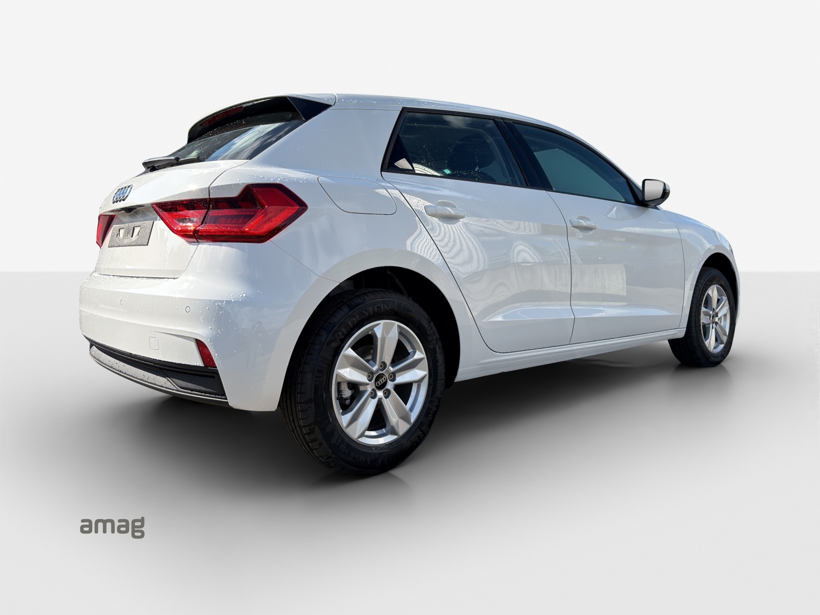 AUDI A1 Sportback 30 TFSI Attraction S-tronic-image-4