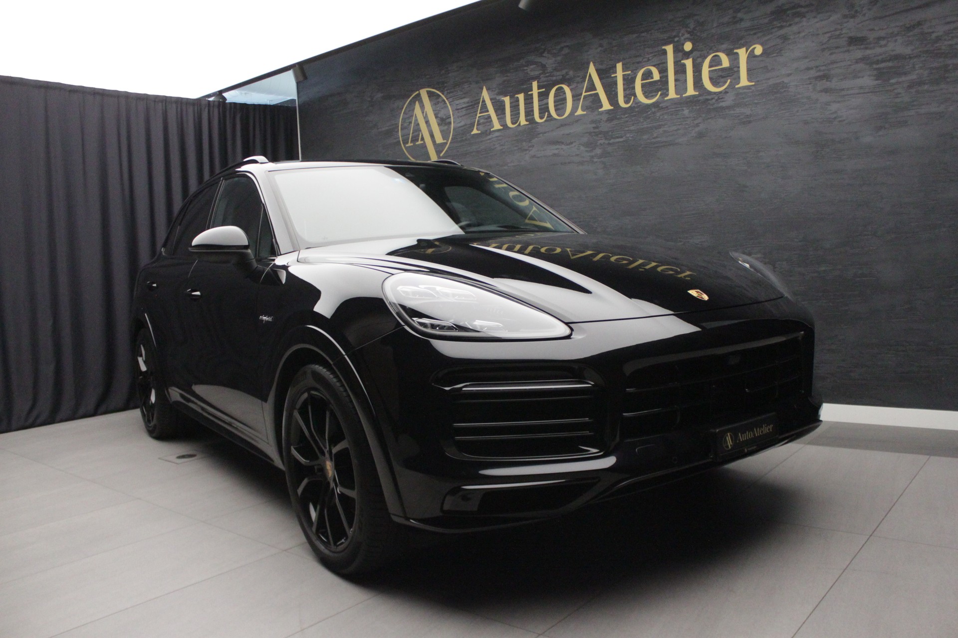 PORSCHE Cayenne E-Hybrid-image-0