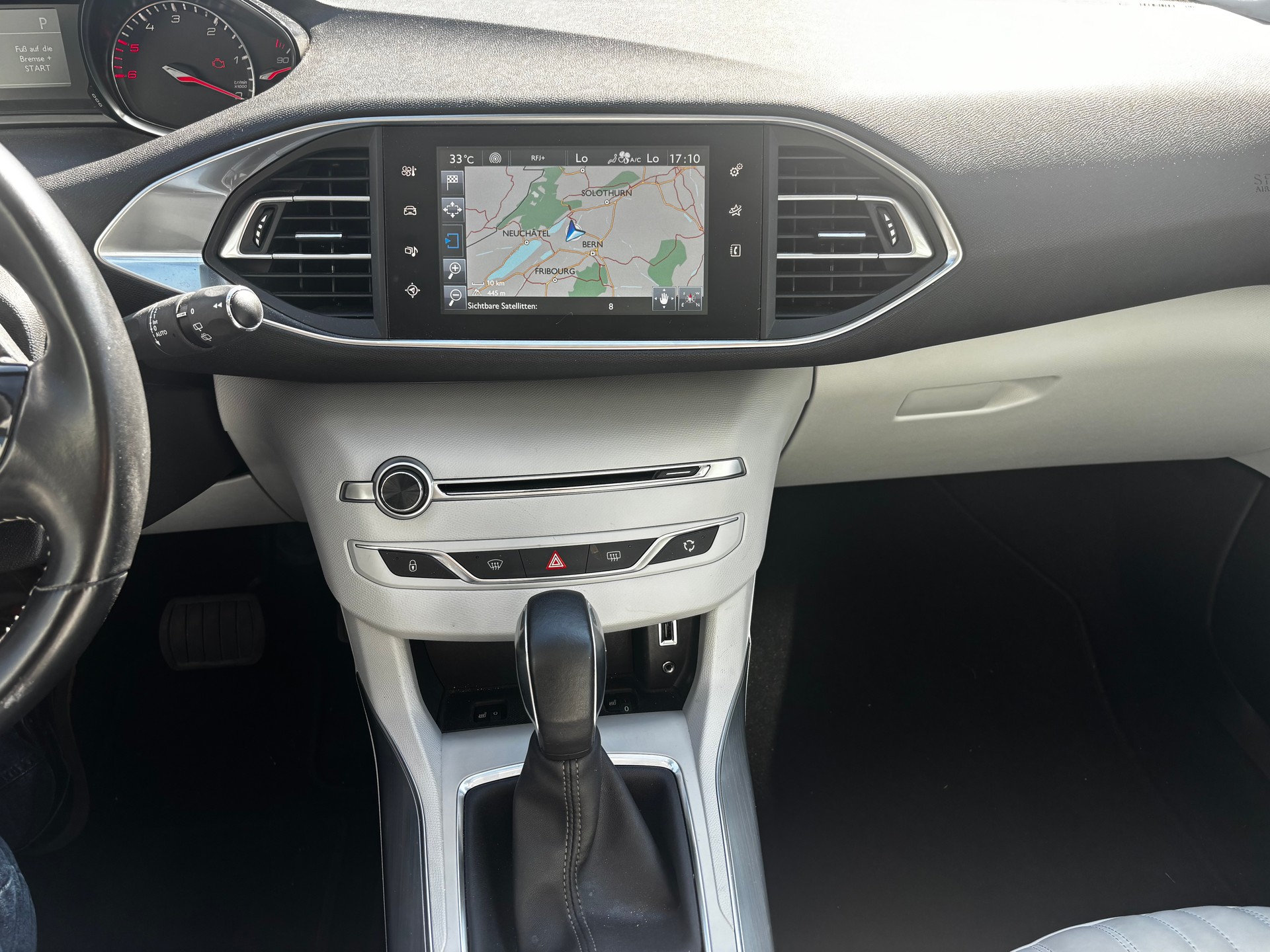 PEUGEOT 308 SW 2.0 BlueHDI Féline Automatic-image-15