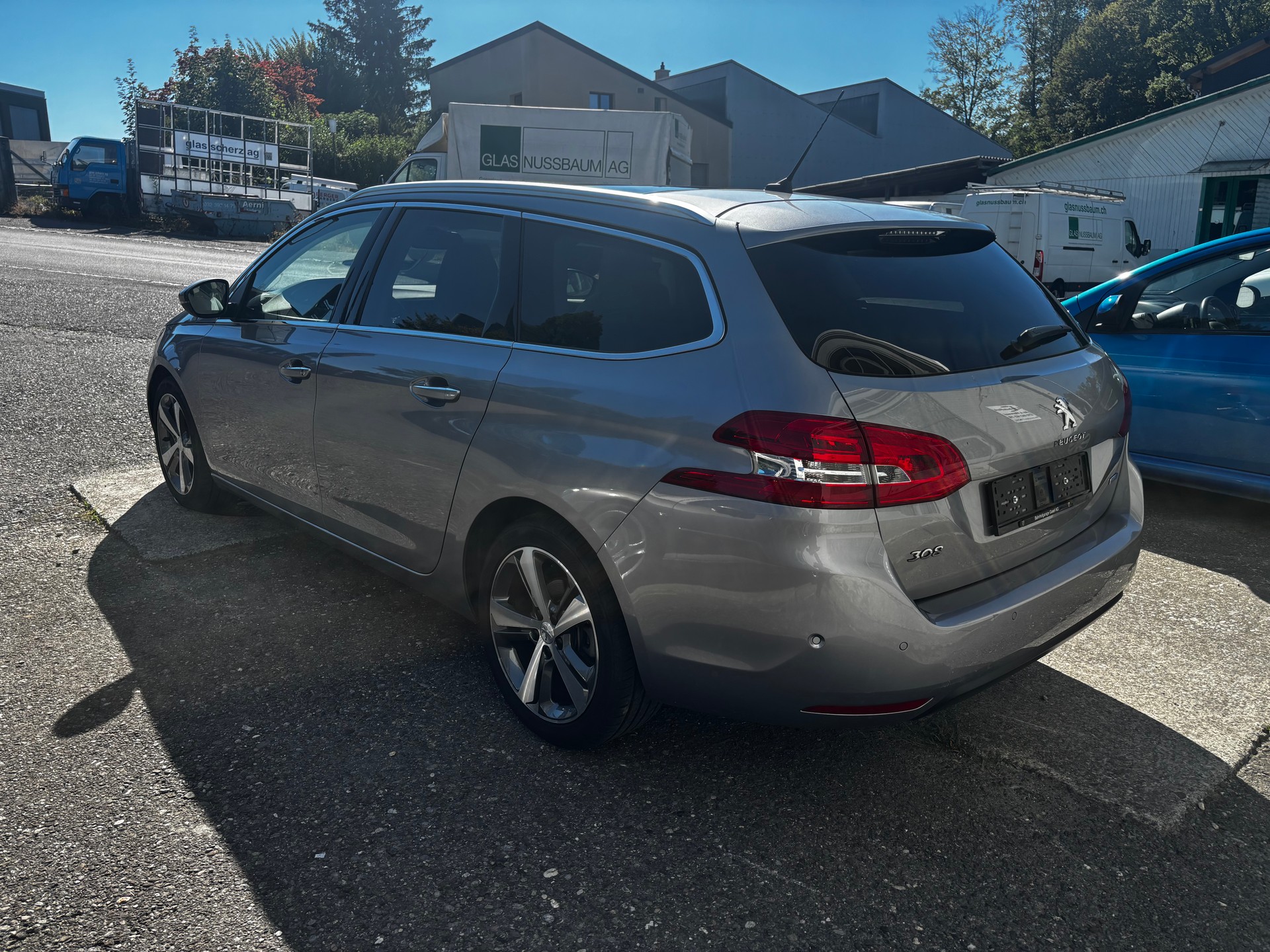 PEUGEOT 308 SW 2.0 BlueHDI Féline Automatic-image-2