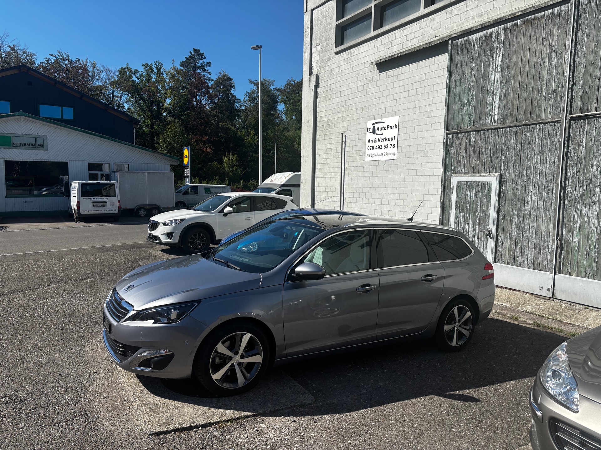 PEUGEOT 308 SW 2.0 BlueHDI Féline Automatic-image-1