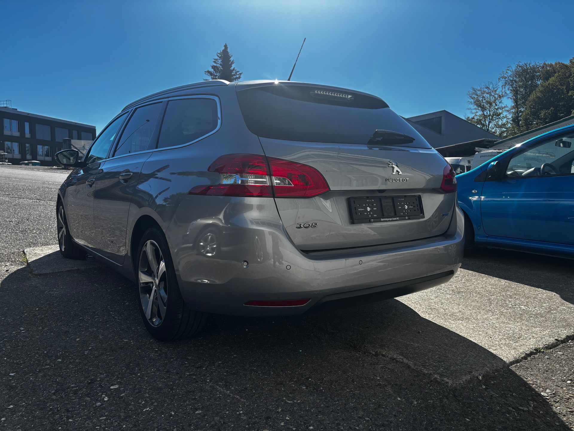 PEUGEOT 308 SW 2.0 BlueHDI Féline Automatic-image-3