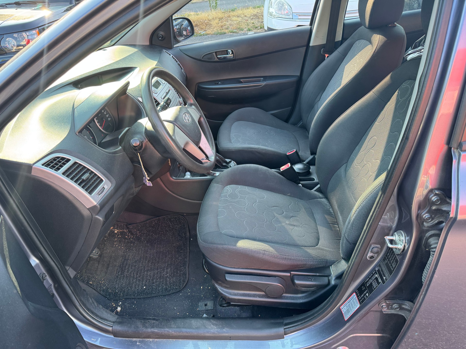 HYUNDAI i20 1.2 Comfort-image-12