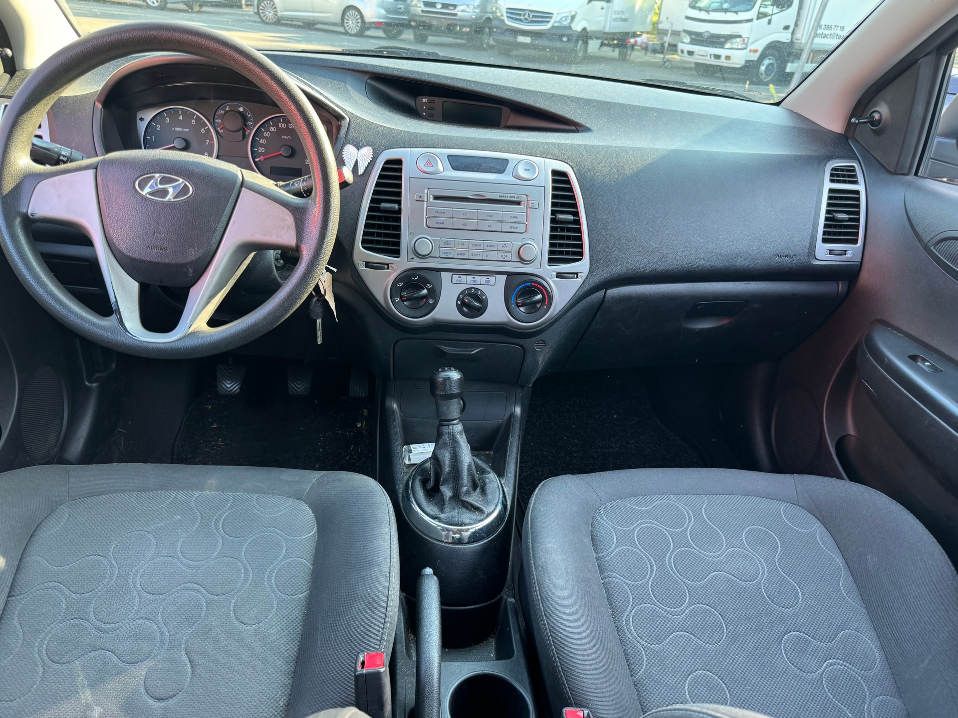 HYUNDAI i20 1.2 Comfort-image-14