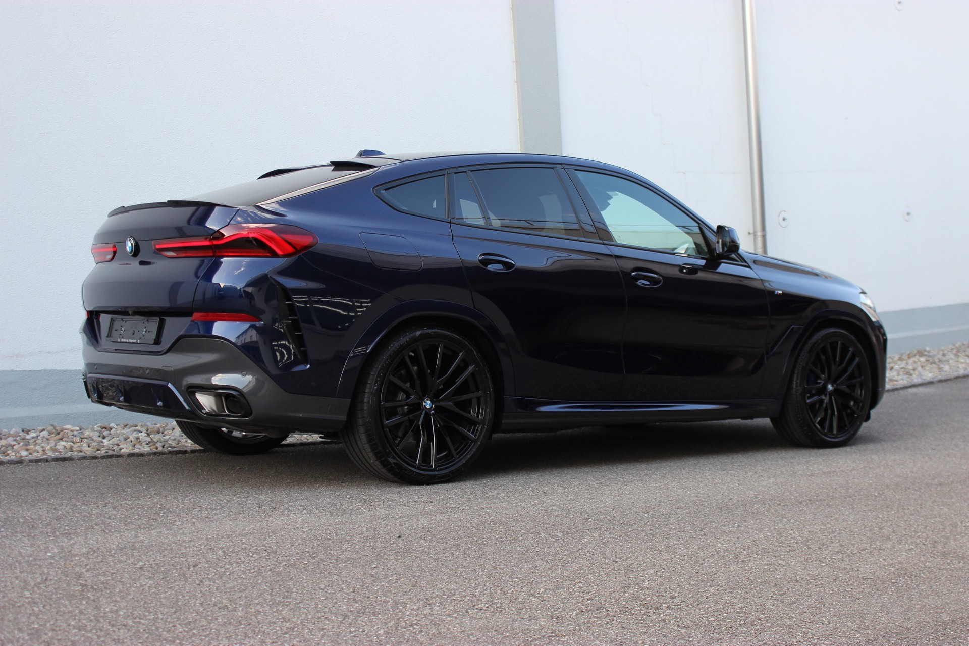 BMW X6 xDrive 48V 30d M Sport Pro *TANSANITBLAU METALLIC*-image-2