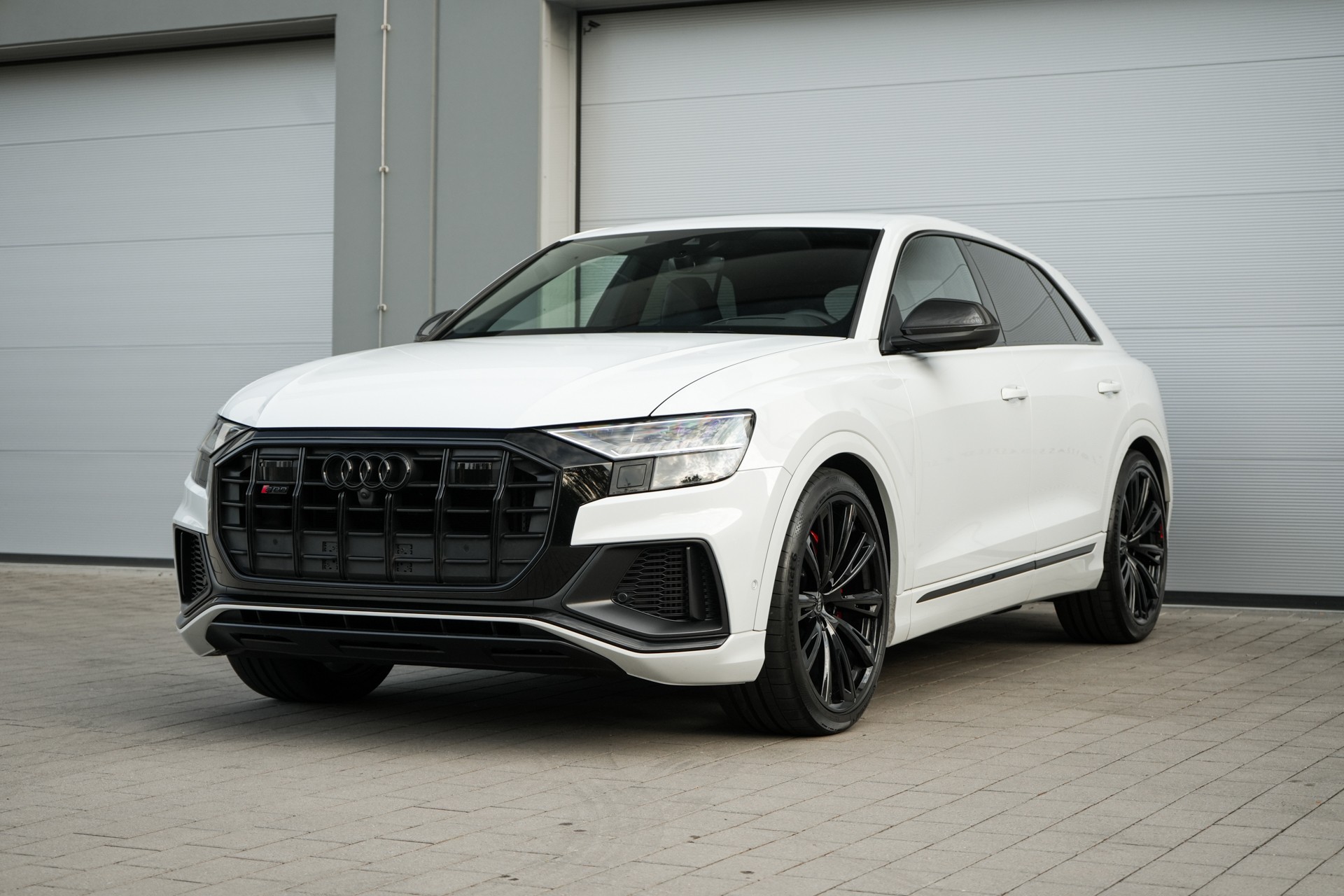 AUDI SQ8 Competition TFSI quattro tiptronic-image-1