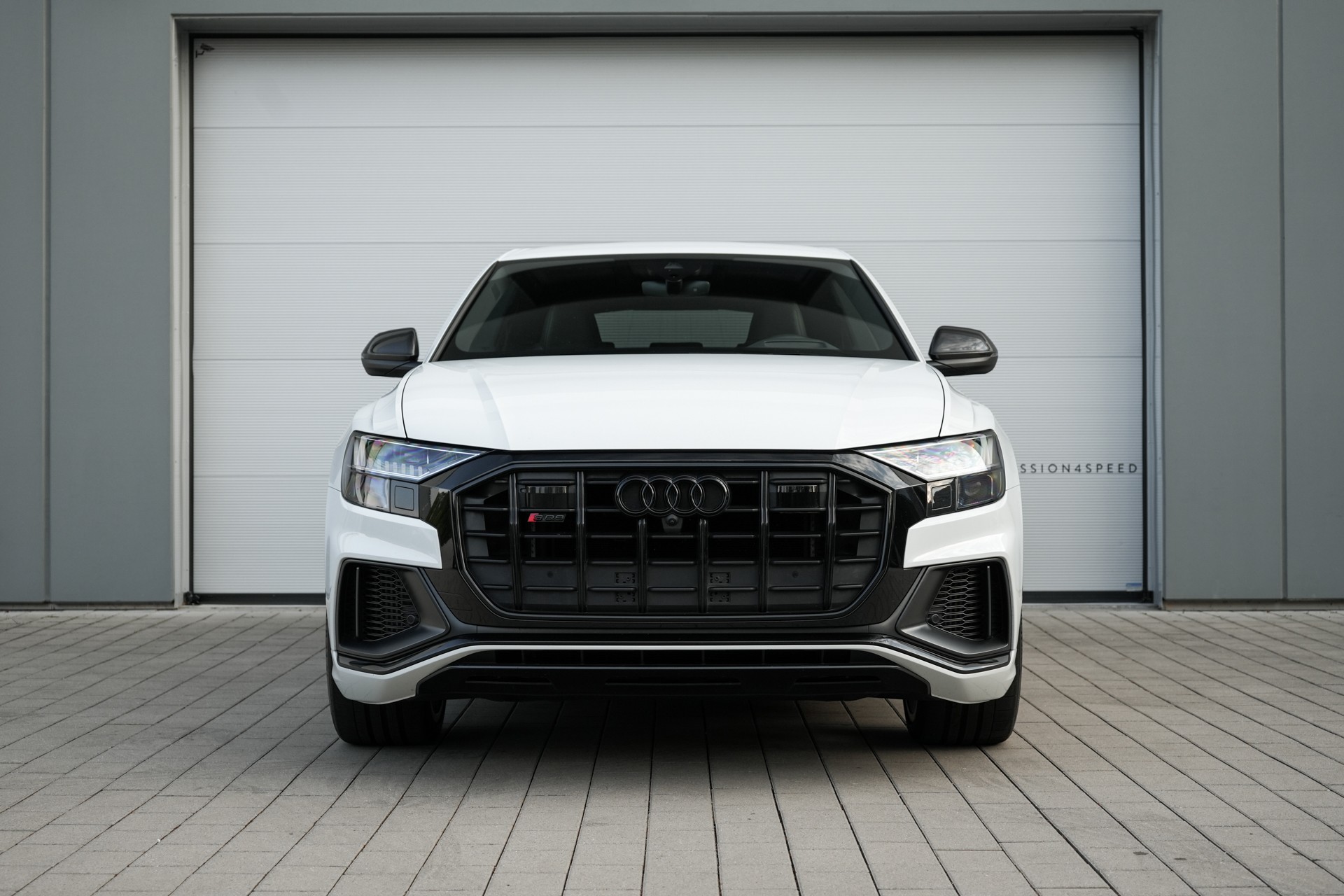 AUDI SQ8 Competition TFSI quattro tiptronic-image-0