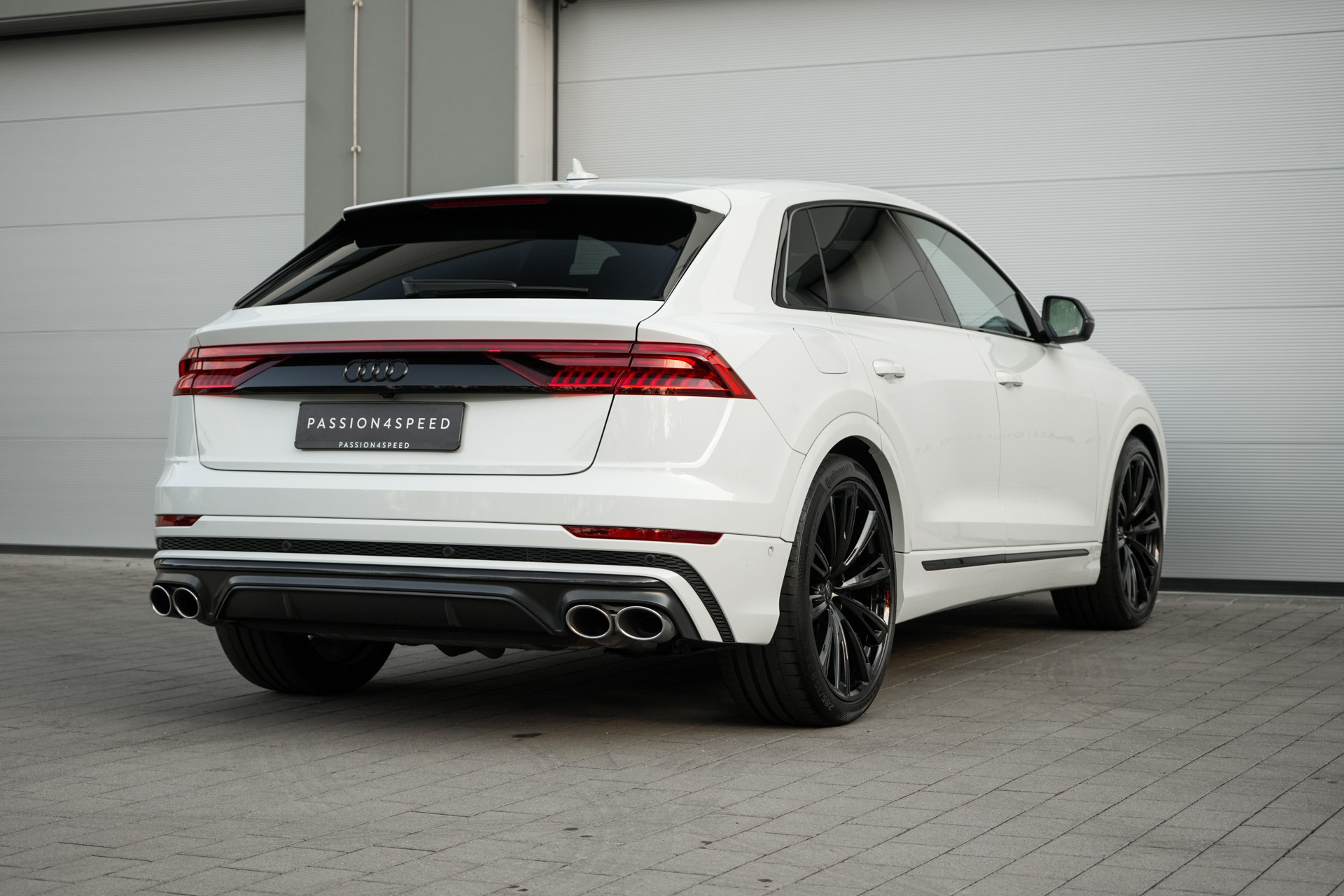 AUDI SQ8 Competition TFSI quattro tiptronic-image-4