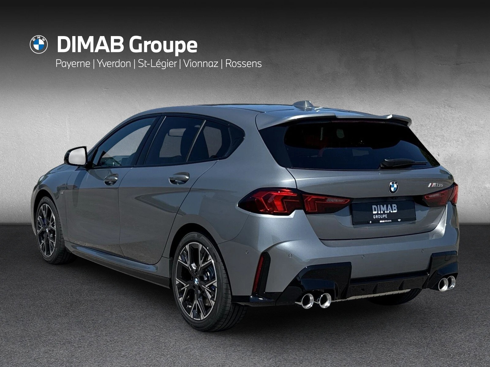 BMW M135 xDrive-showroom-element-2