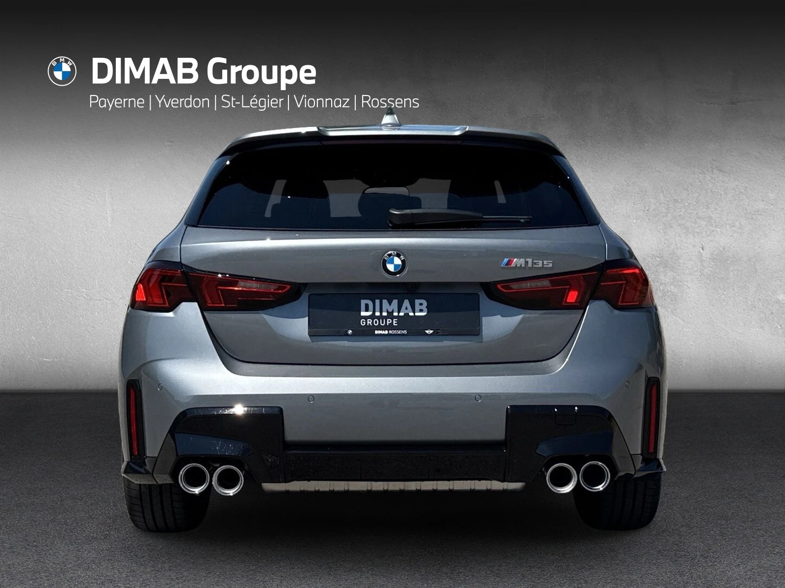 BMW M135 xDrive-showroom-element-3