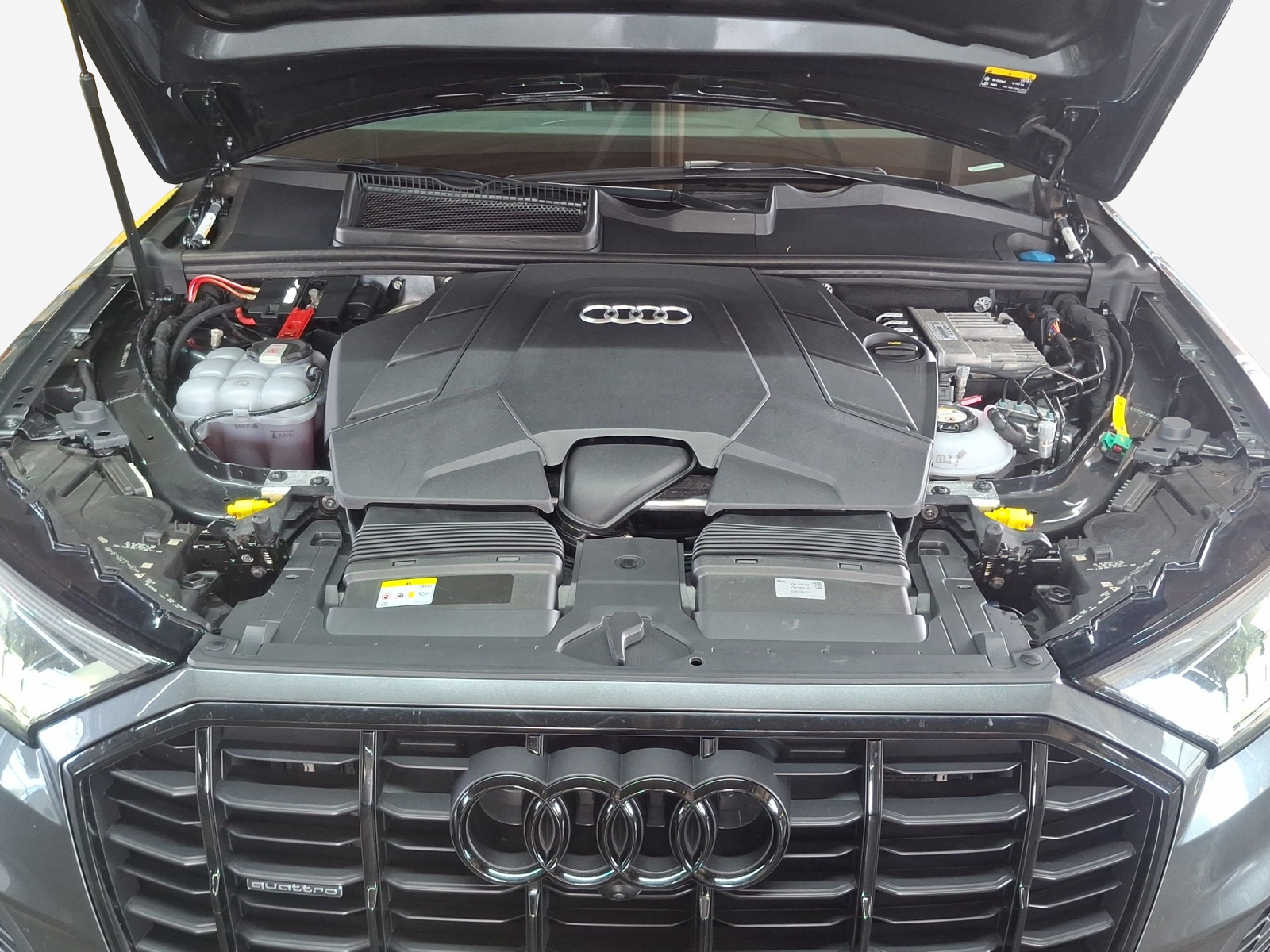 AUDI Q7 60 TFSI e quattro PHEV S line tiptronic-image-15
