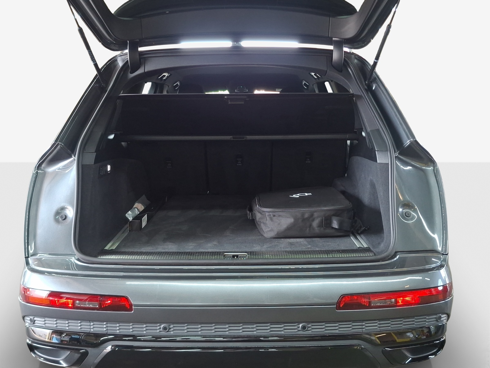 AUDI Q7 60 TFSI e quattro PHEV S line tiptronic-image-12