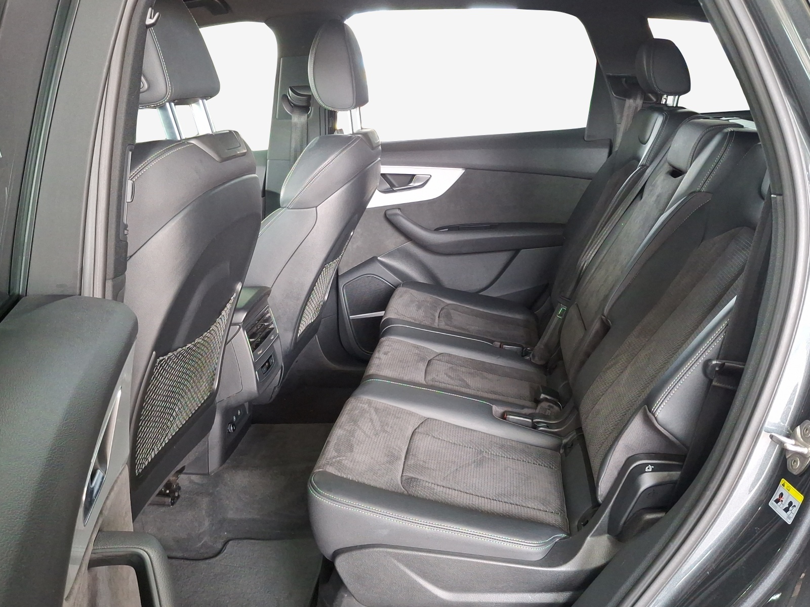 AUDI Q7 60 TFSI e quattro PHEV S line tiptronic-image-11