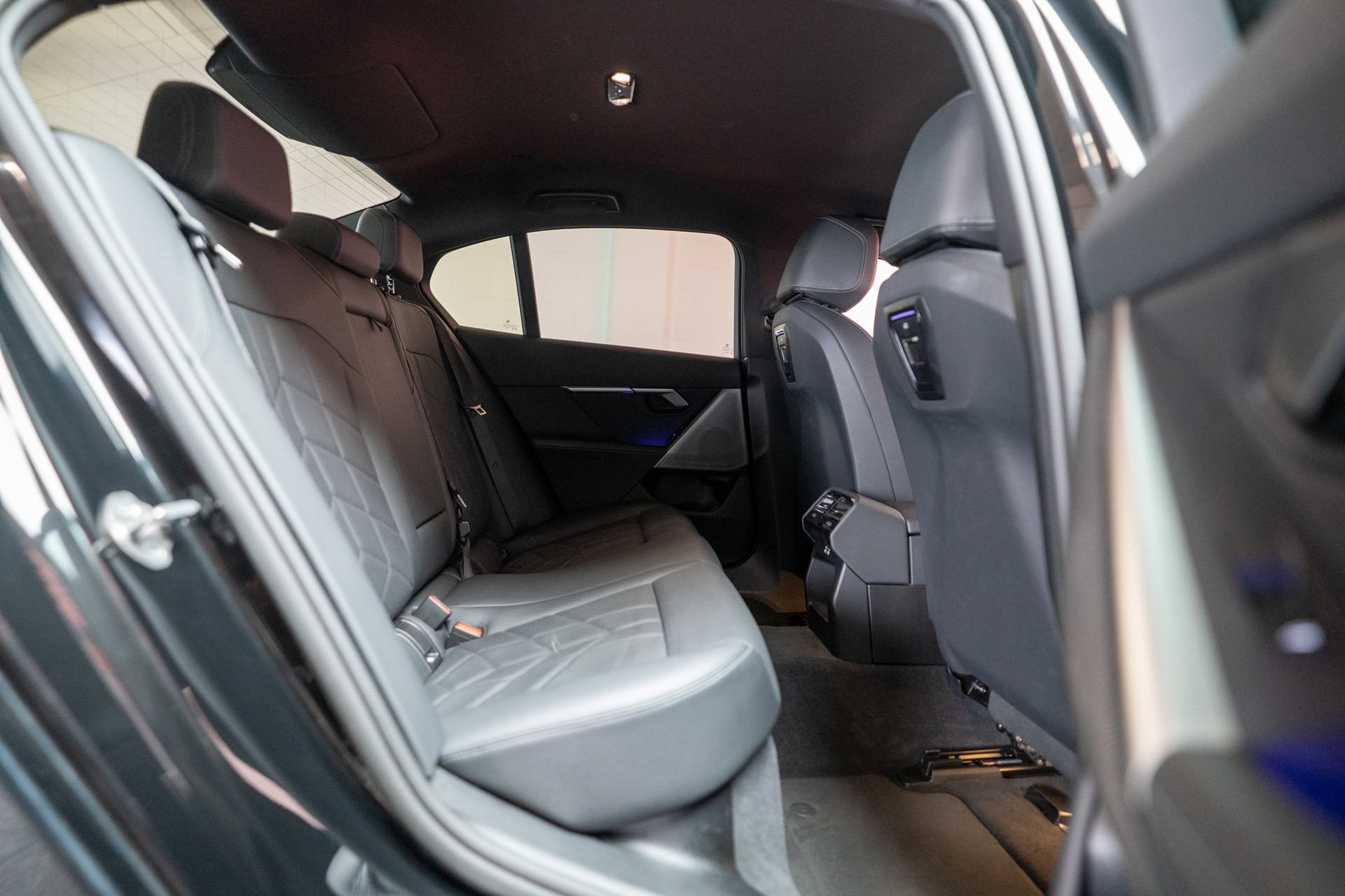BMW 520i M Sport / Iconic Glow / Rückfahrkamera / el.Sitze-image-13