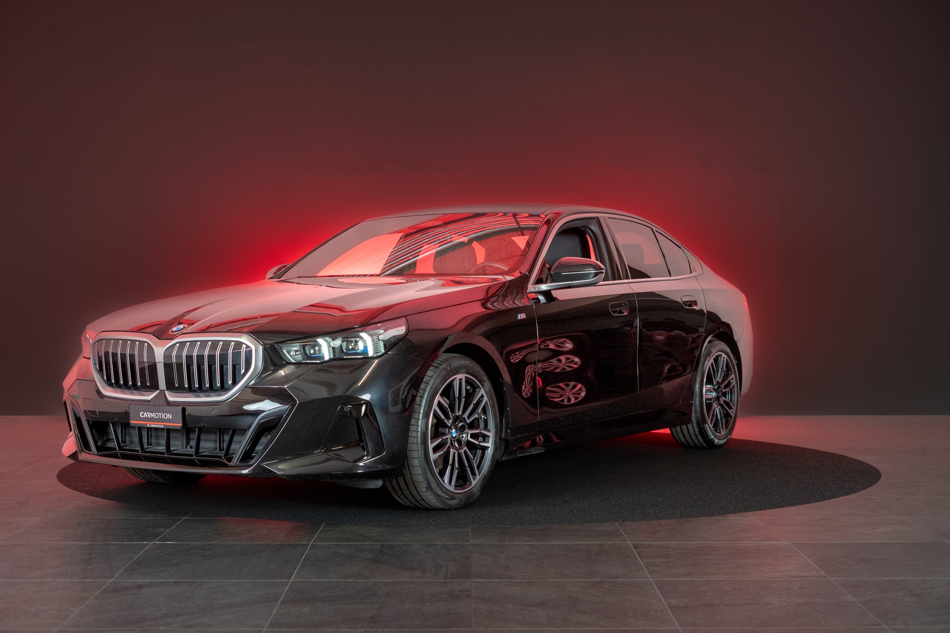 BMW 520i M Sport / Iconic Glow / Rückfahrkamera / el.Sitze-image-0