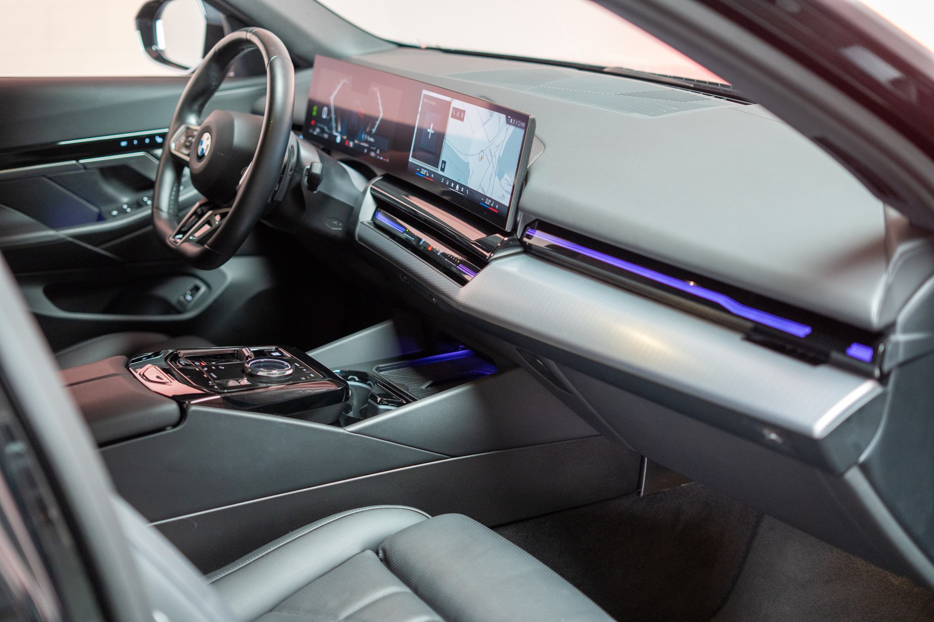 BMW 520i M Sport / Iconic Glow / Rückfahrkamera / el.Sitze-image-15