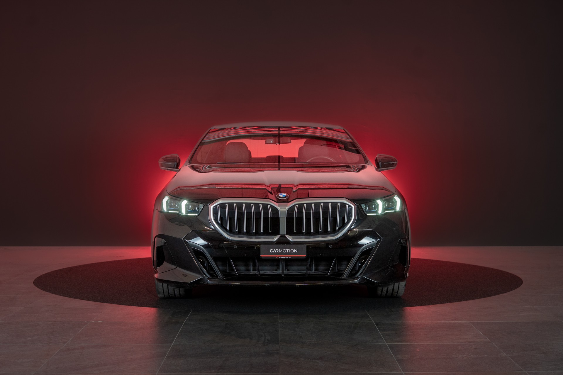 BMW 520i M Sport / Iconic Glow / Rückfahrkamera / el.Sitze-image-1