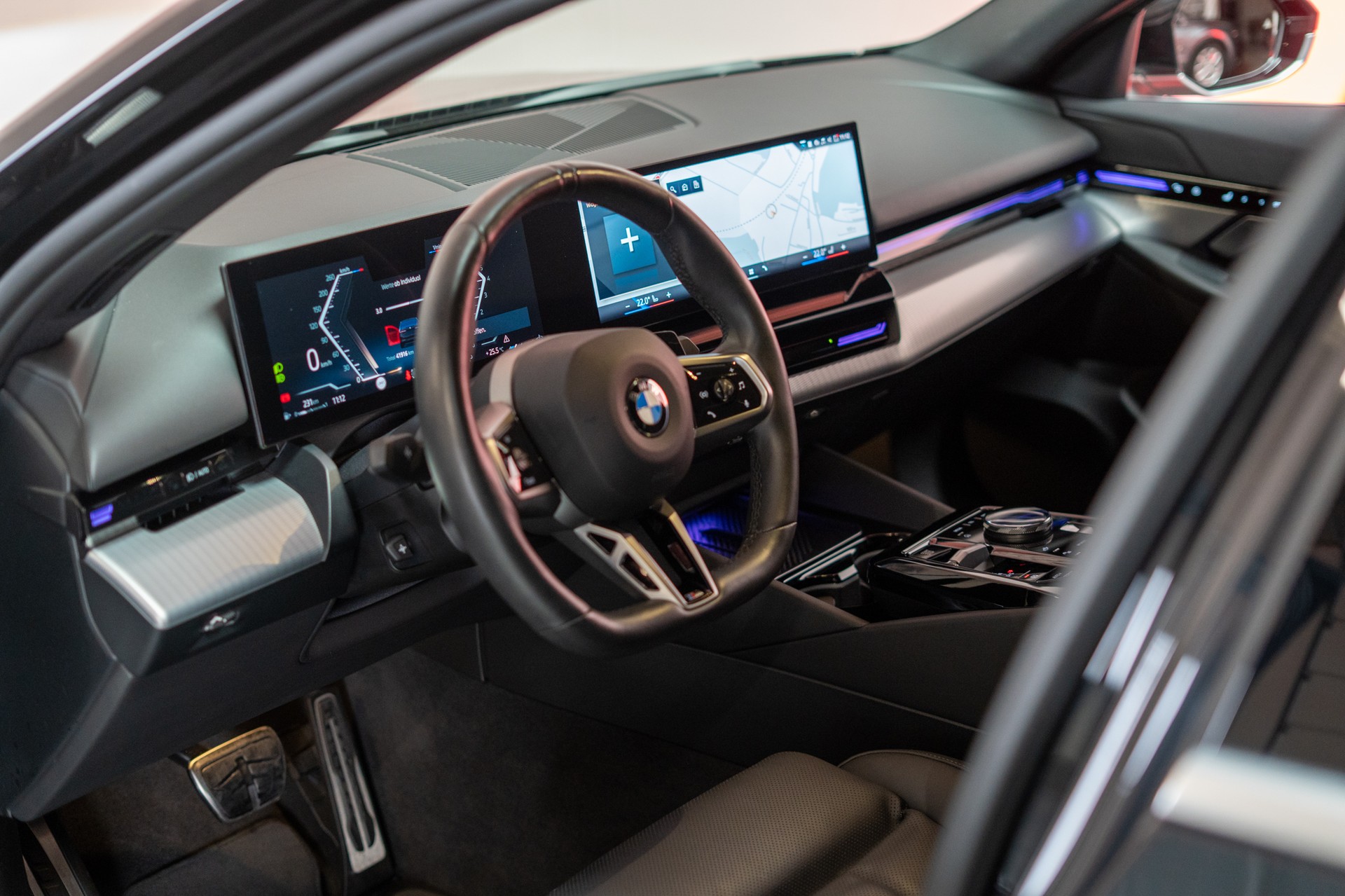 BMW 520i M Sport / Iconic Glow / Rückfahrkamera / el.Sitze-image-9