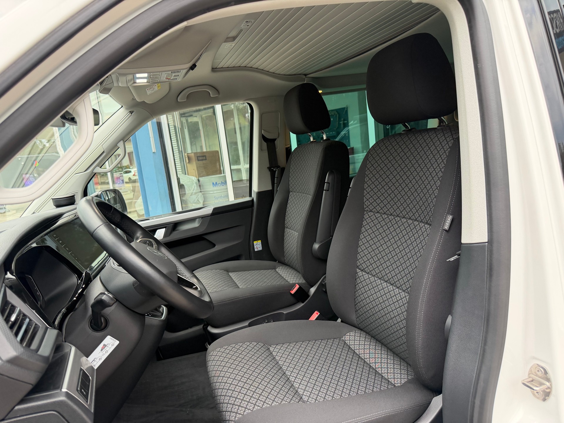 VW T6.1 California 2.0 TDI Beach Liberty 4Motion DSG-image-6