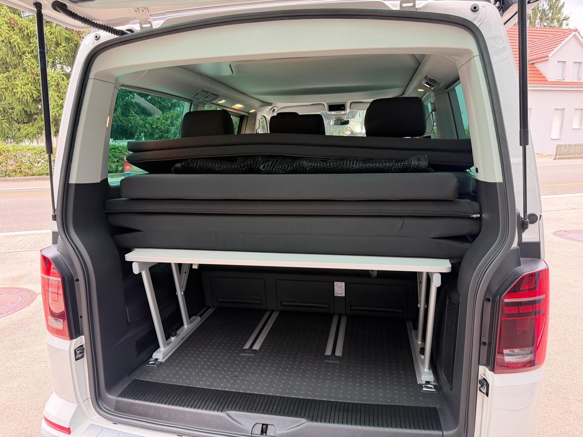 VW T6.1 California 2.0 TDI Beach Liberty 4Motion DSG-image-8