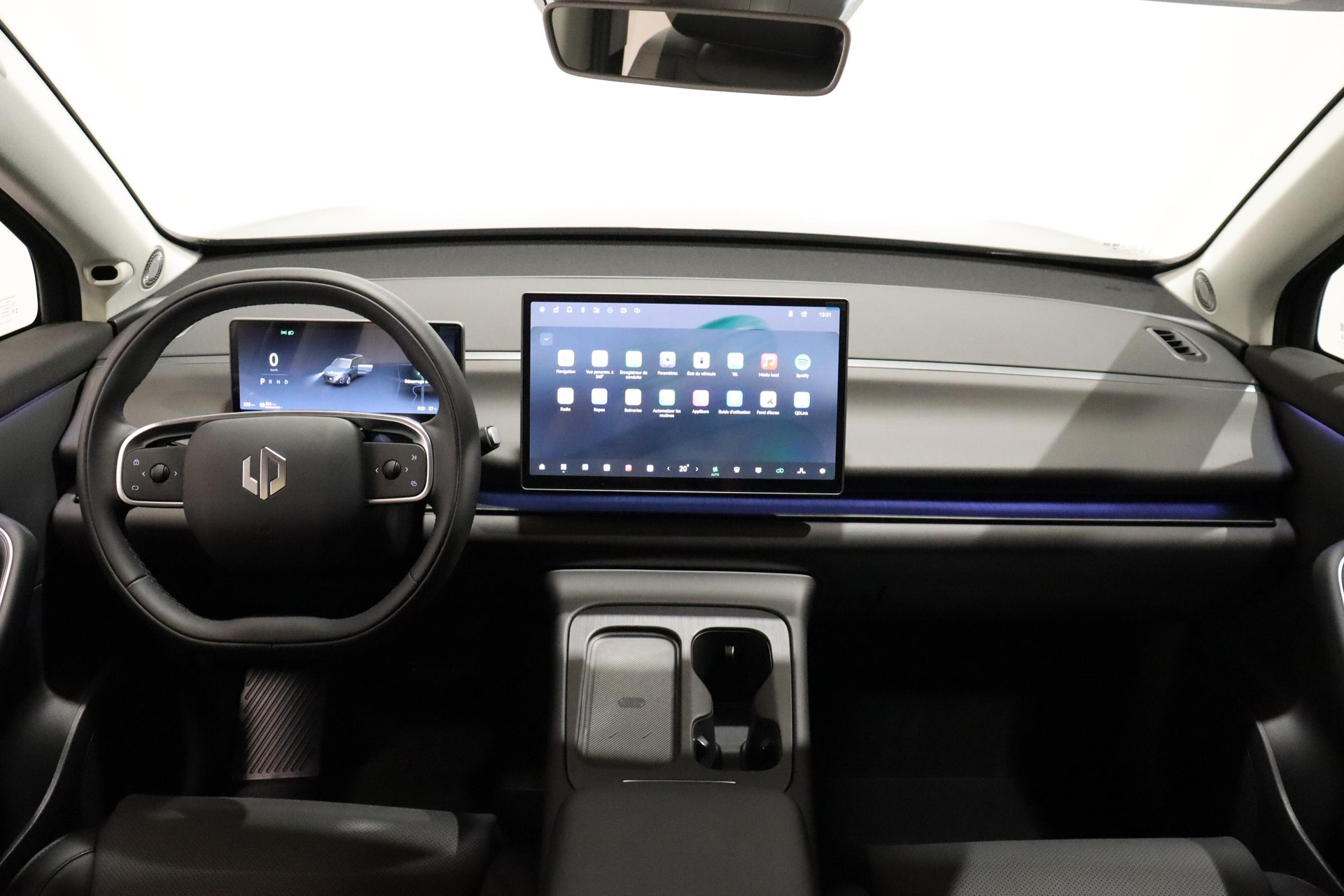 LEAPMOTOR C10 EV AWD-image-5