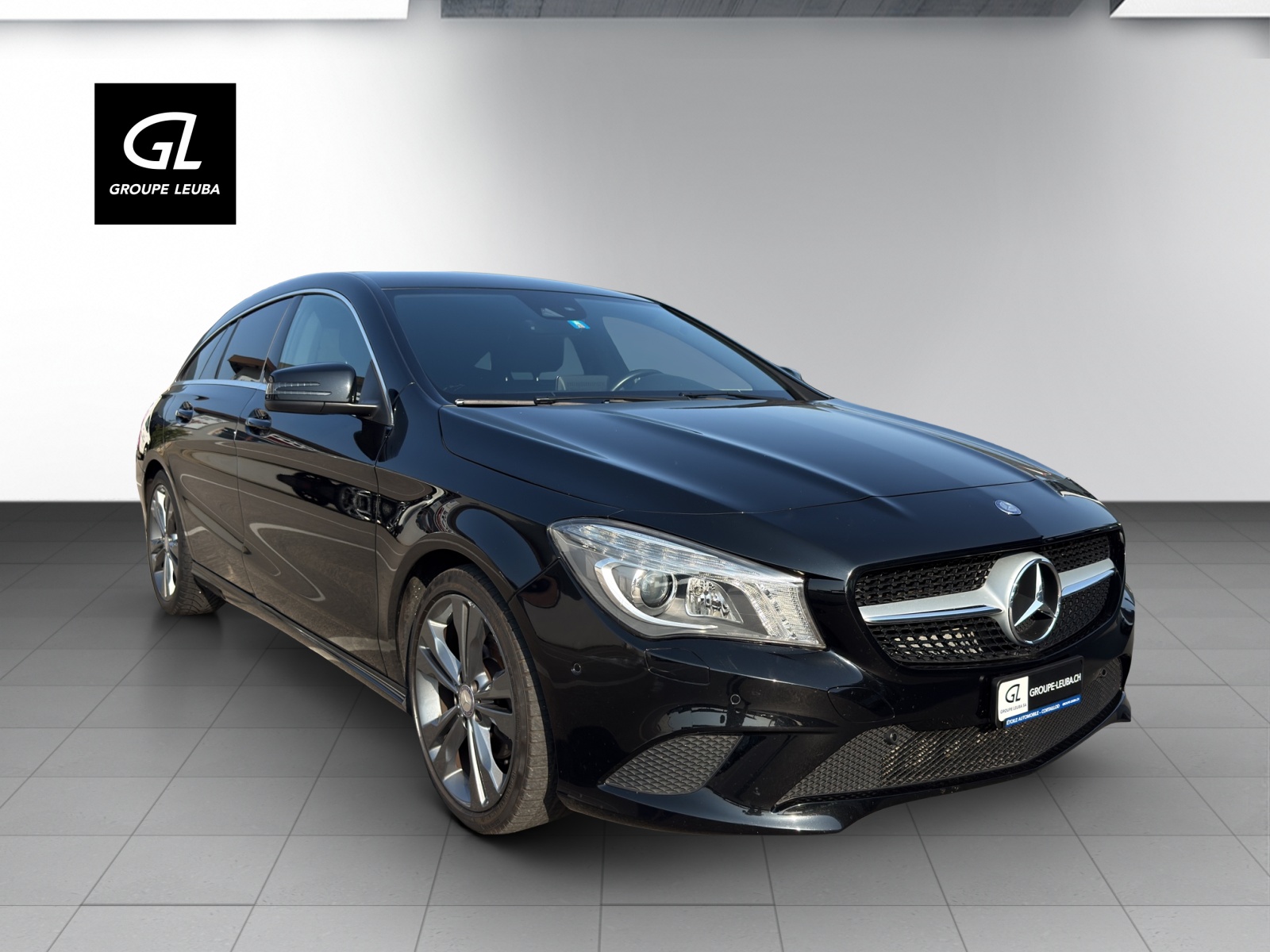 MERCEDES-BENZ CLA 180 Urban-image-0