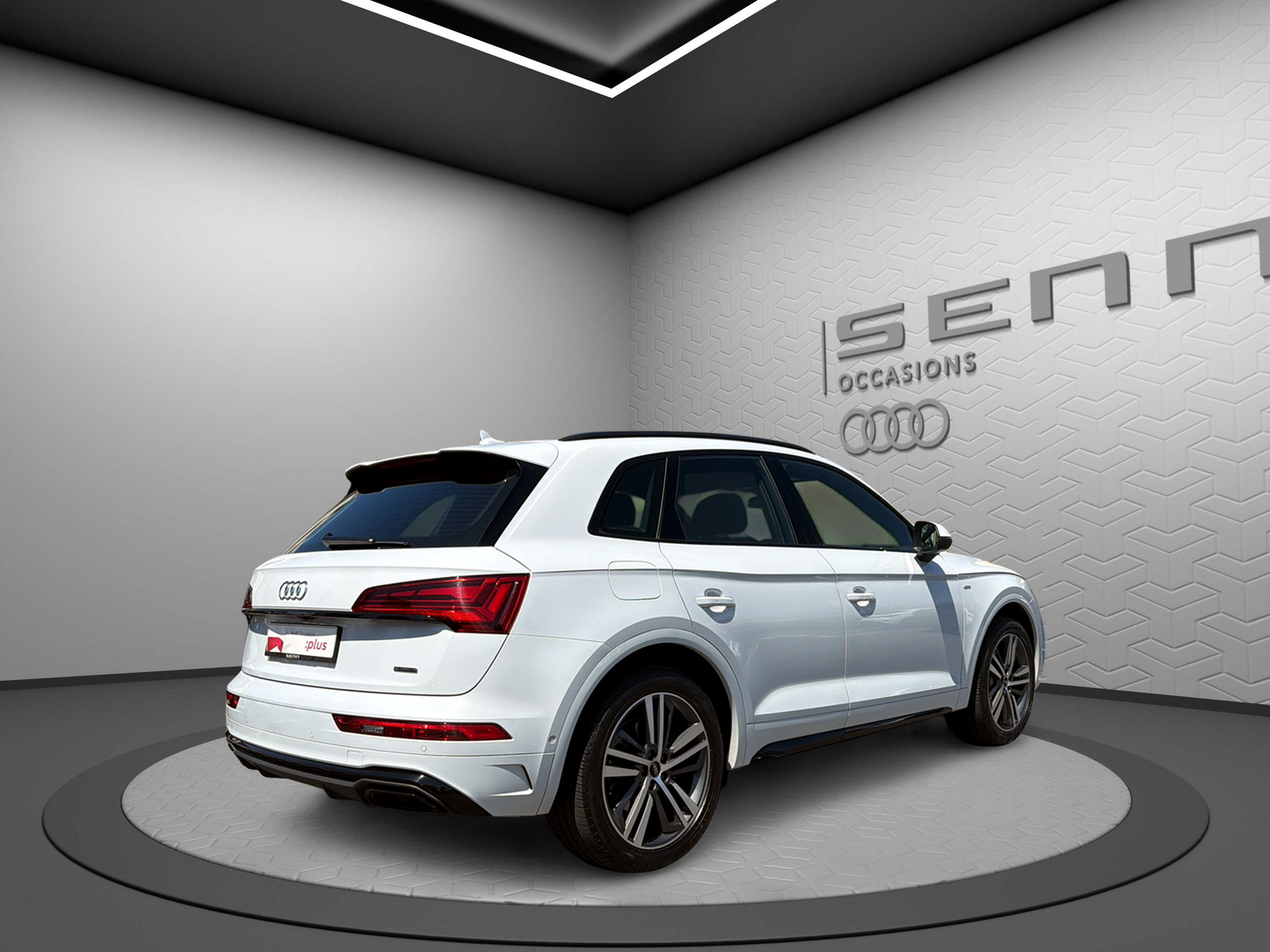 AUDI Q5 55 TFSI e PHEV S line quattro S-tronic-image-5