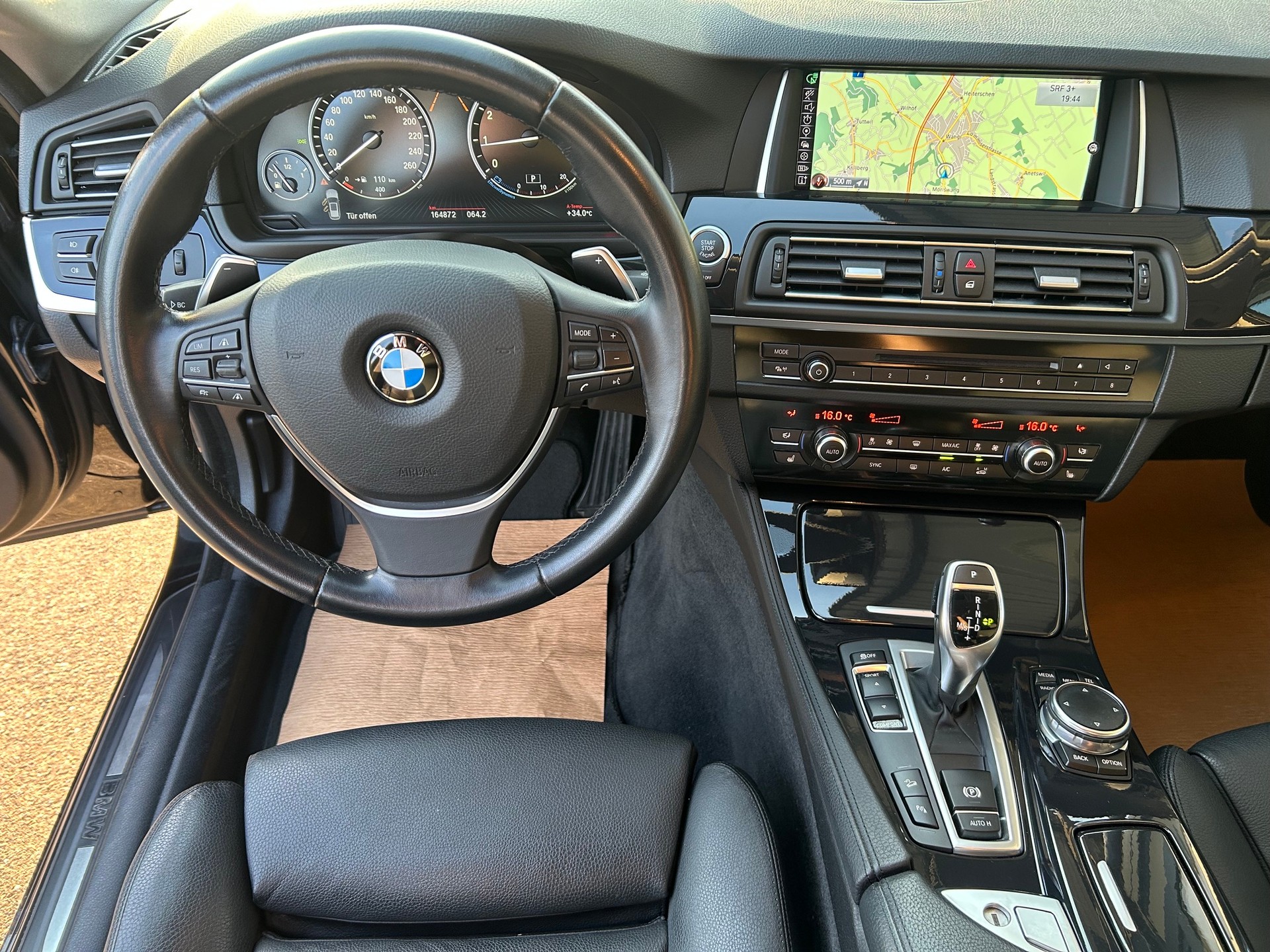 BMW 528i Touring xDrive Steptronic-image-8