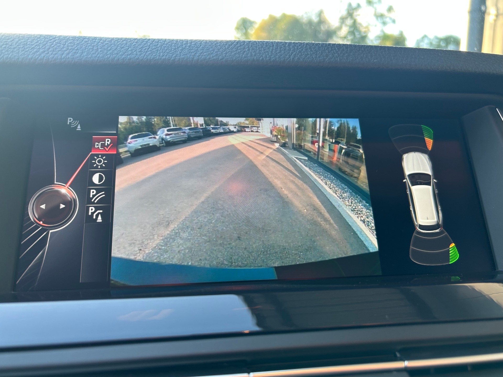 BMW 528i Touring xDrive Steptronic-image-13