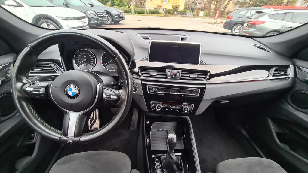 BMW X1 xDrive 20d M Sport Steptronic ** Alcantara-Leder ** Gr-Navi ** RF-Kamera ** Head UP Display ** Frisch Ab MFK & Service **-image-13