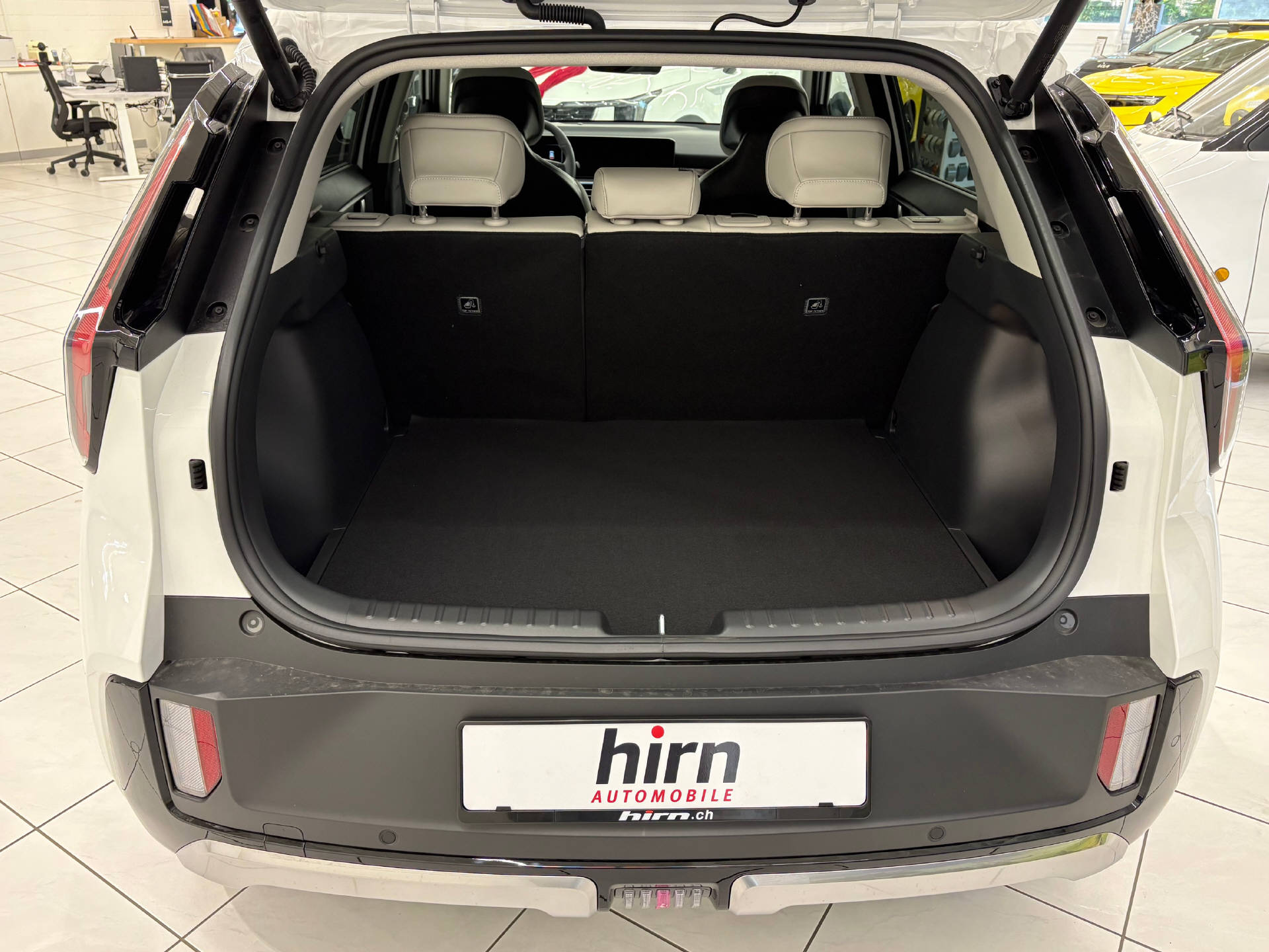 KIA Niro 1.6 GDi Hybrid Style-image-14