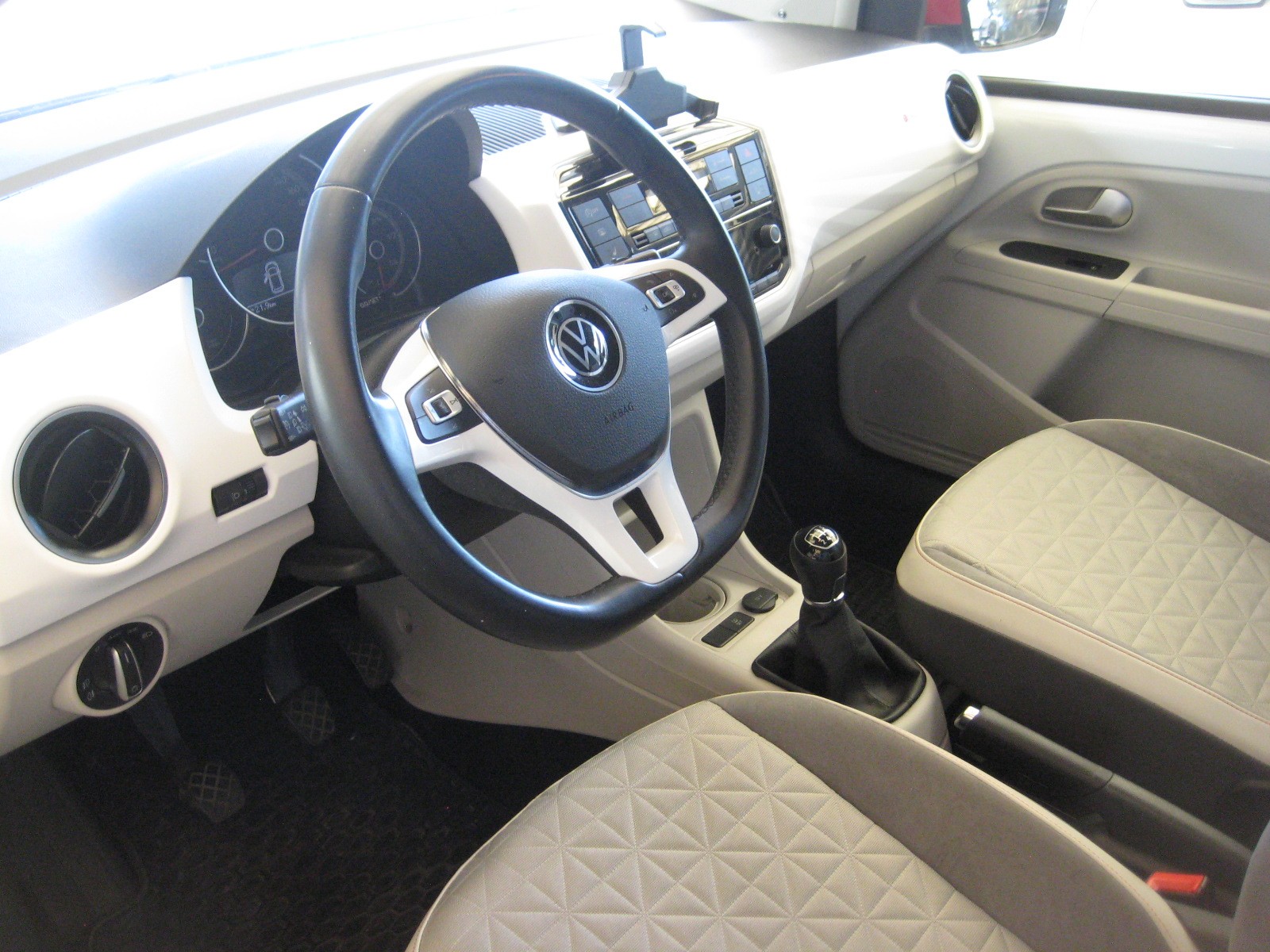VW Up 1.0 MPI beats-image-5