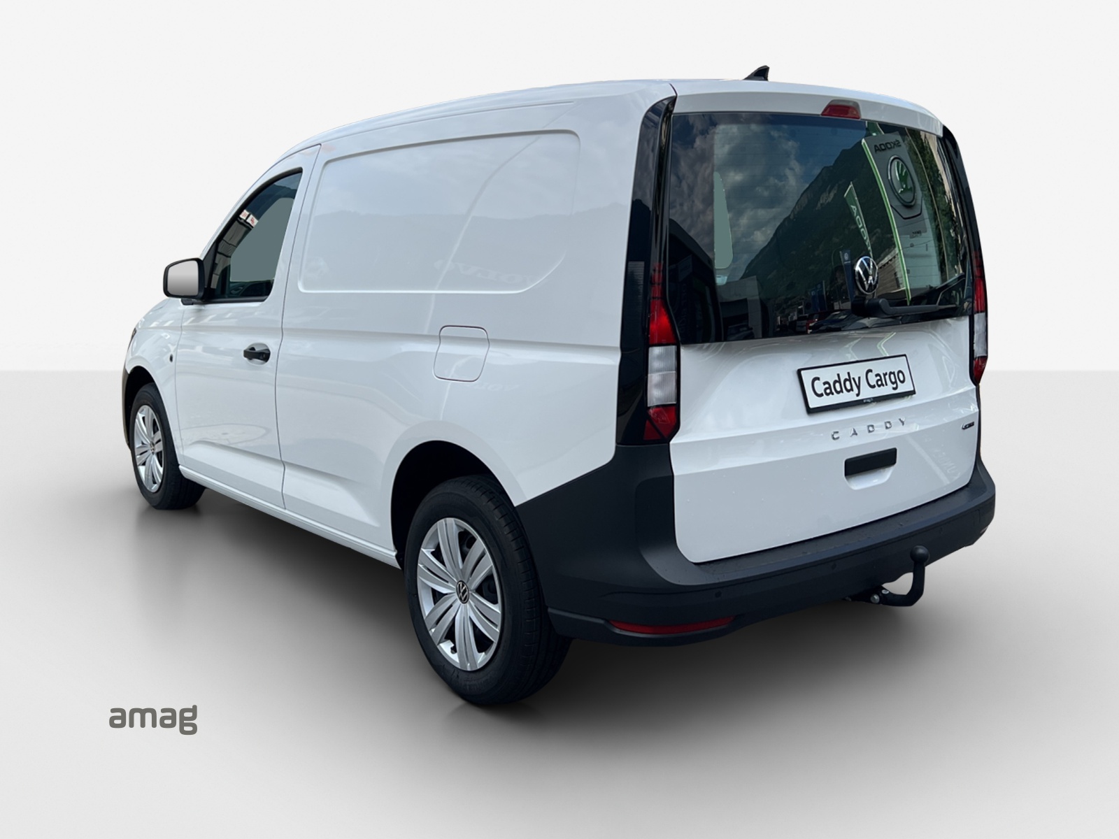 VW Caddy Cargo 2.0TDI 4Motion-image-2