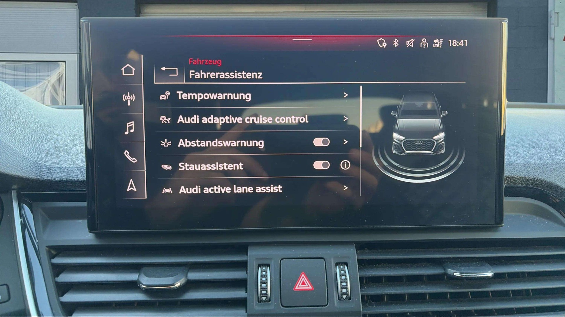 AUDI Q5 40 TDI Black Edition quattro S-tronic S line mit Werksgarantie & AHK + B&O Soundsystem-image-16
