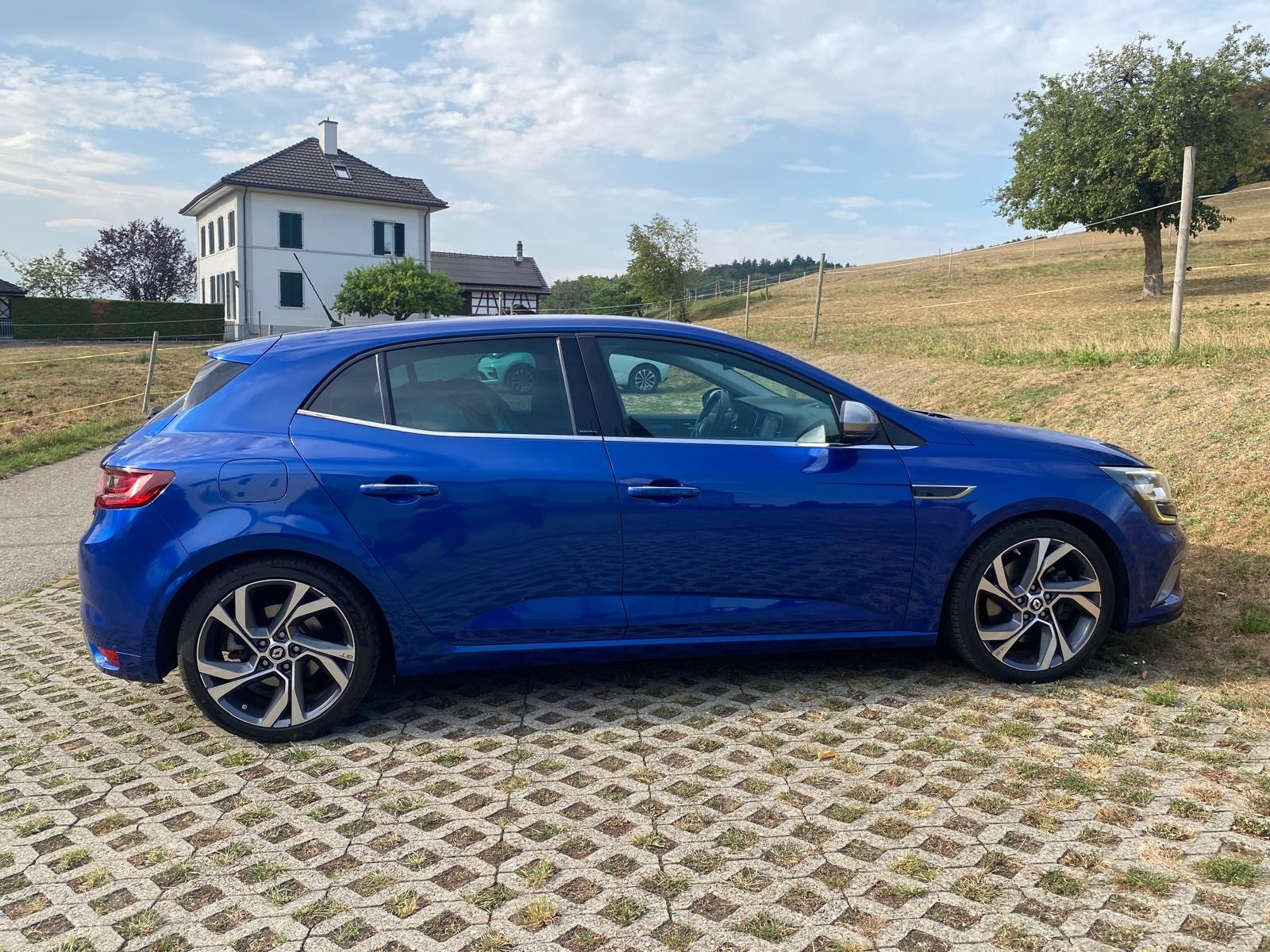 RENAULT Mégane 1.6 16V Turbo GT EDC-image-4